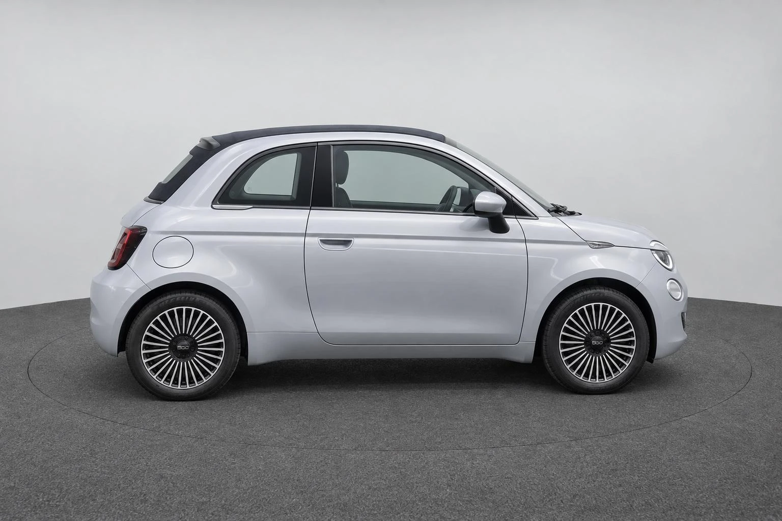 Fiat-500C-image-4