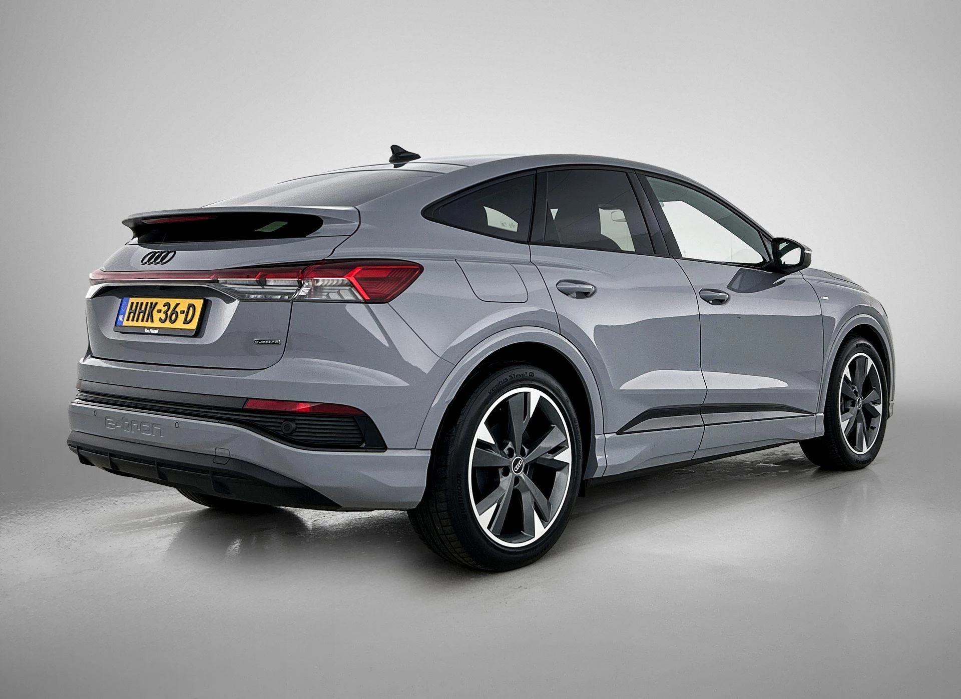 Audi-Q4 Sportback e-tron-image-4