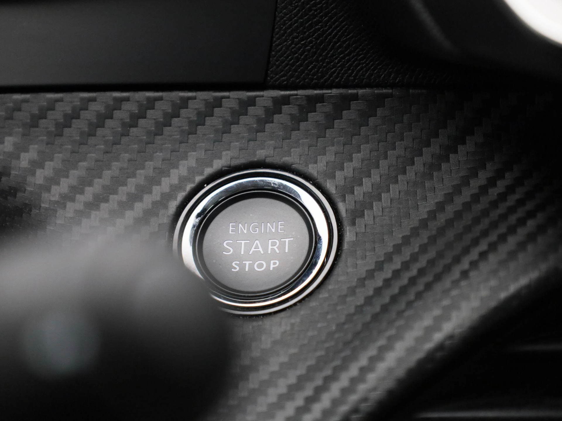 Peugeot-e-208-image-21