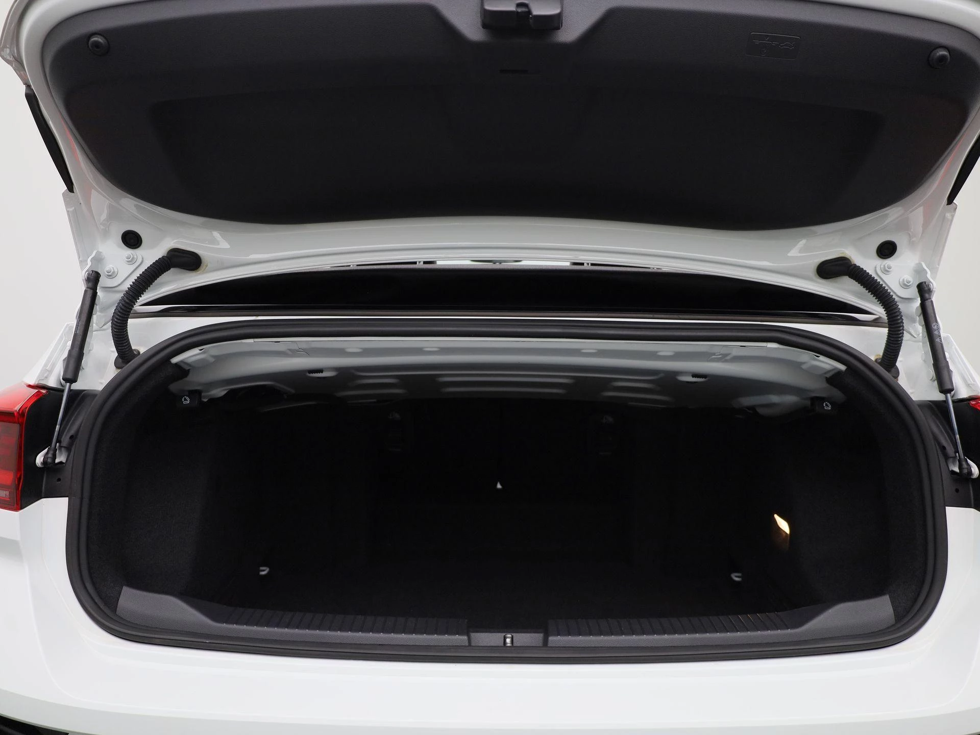 Volkswagen T-Roc Cabrio 1.5 TSI R-Line 150 PK|