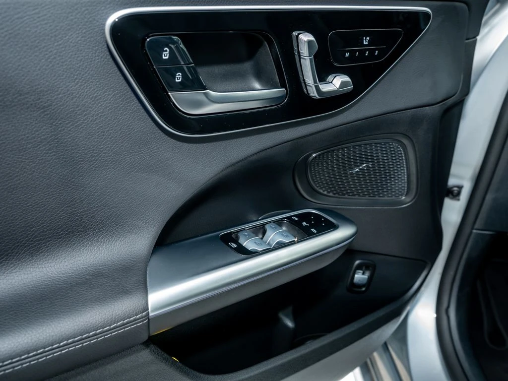 Mercedes-Benz-C-Klasse 180-image-14