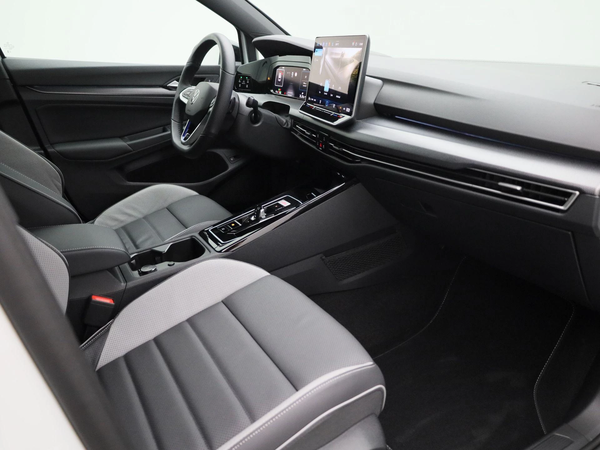 Volkswagen-Golf-image-40