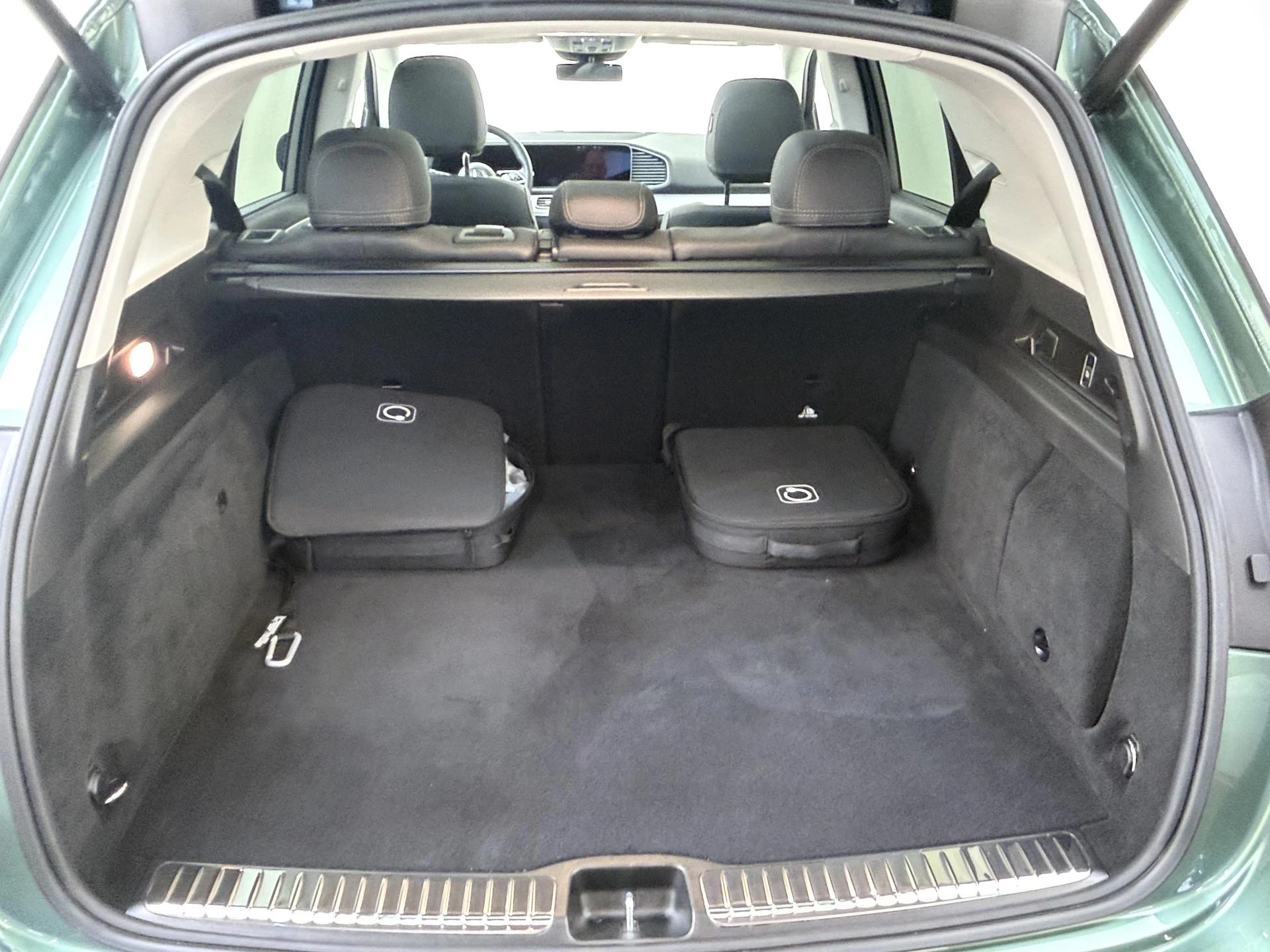 Mercedes-Benz-GLE-image-31