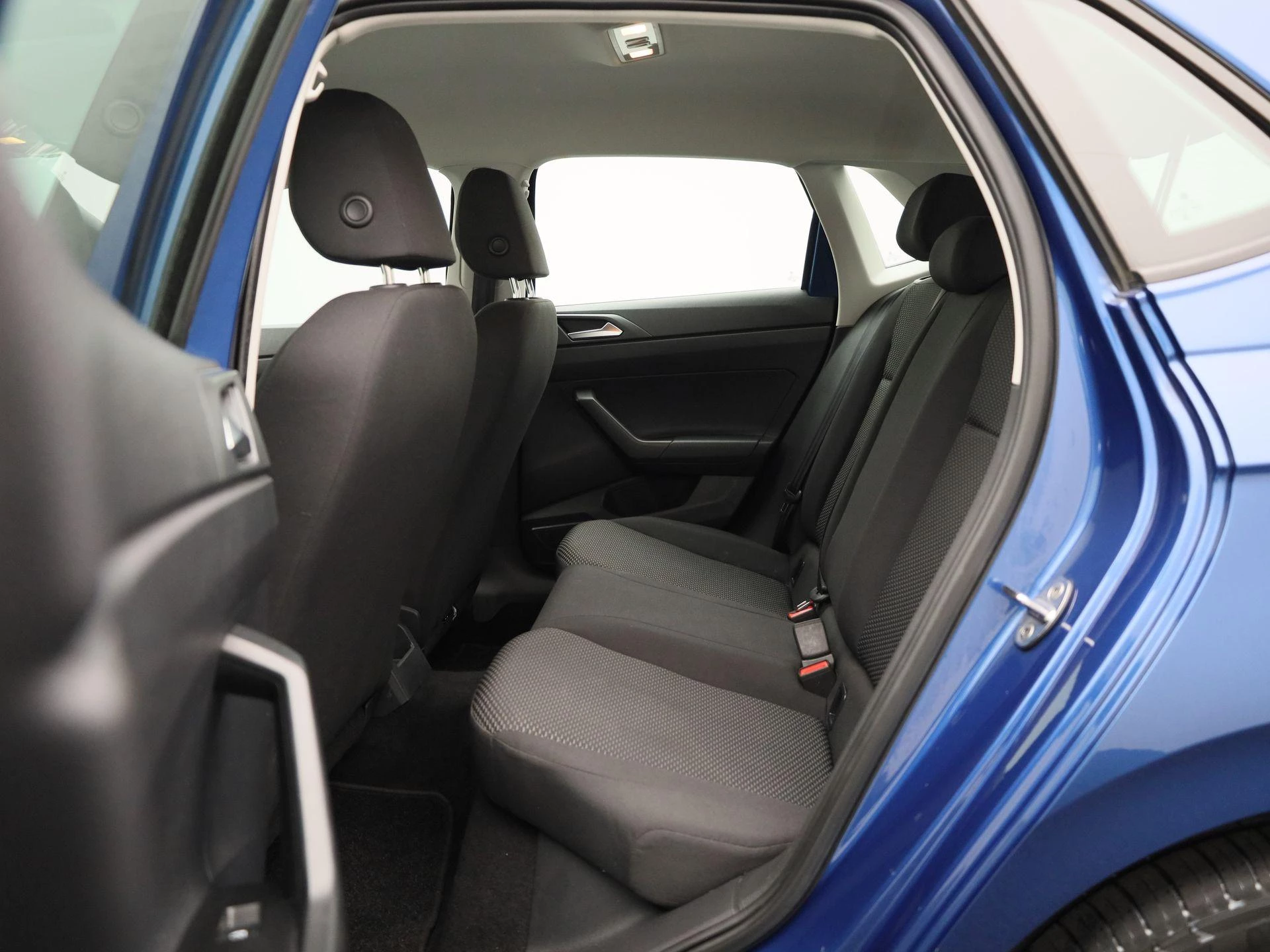 Volkswagen-Polo-image-11