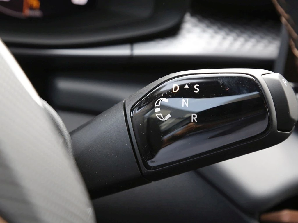 CUPRA Terramar 1.5 e-hybrid UPE 62.145 20" AHK Digi P.
