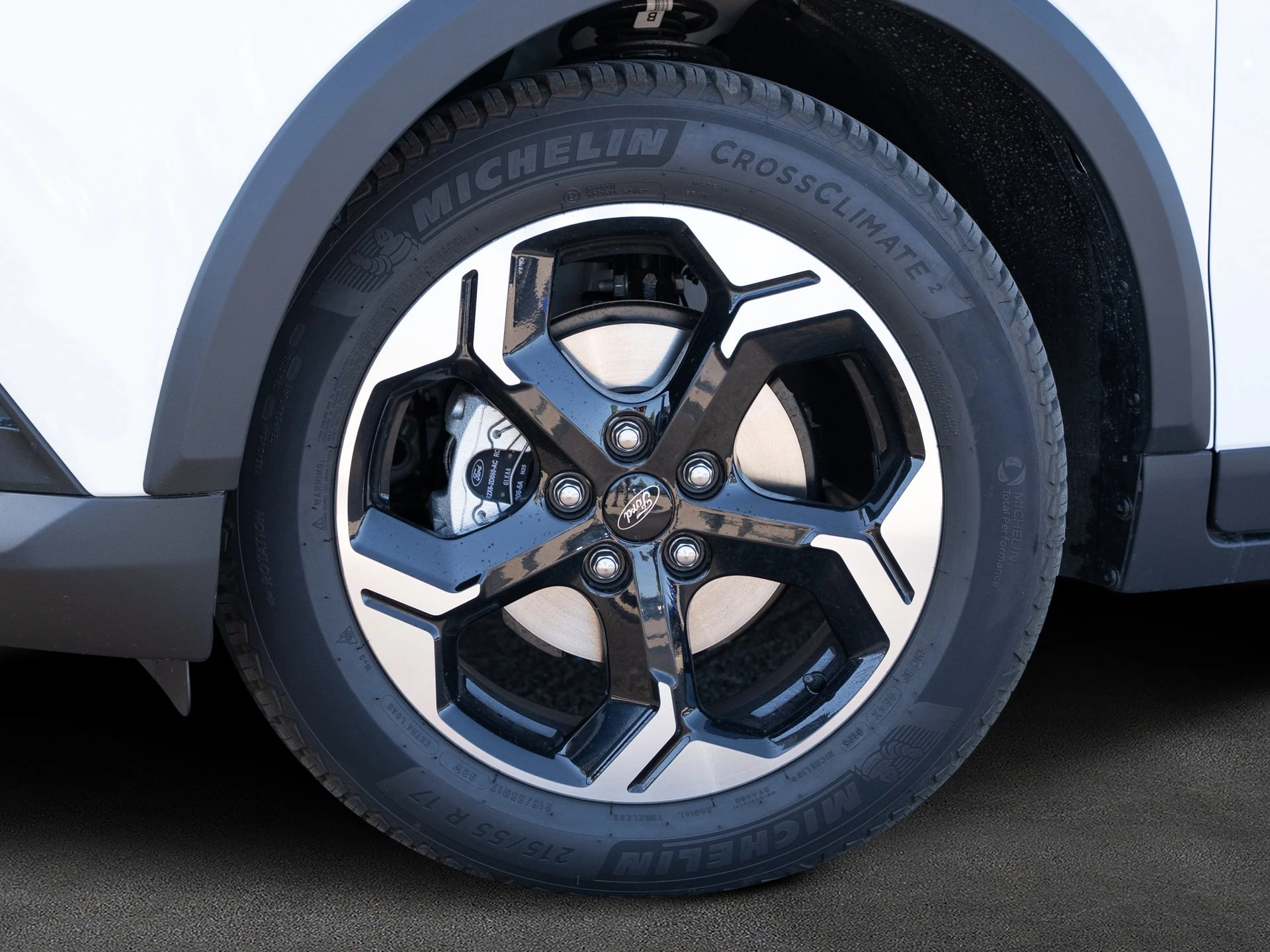 Ford-Tourneo Courier-image-3