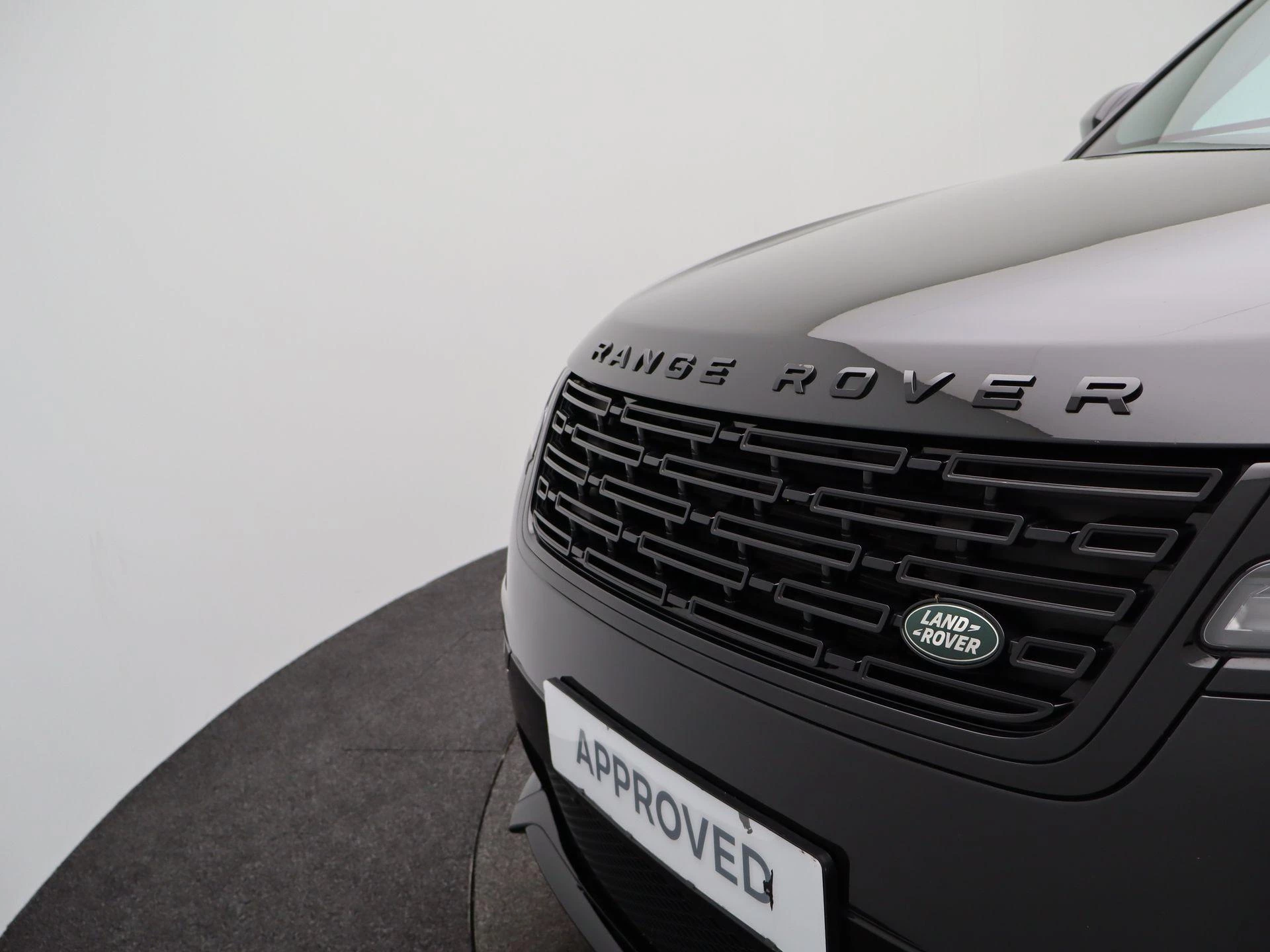 Land Rover Range Rover Velar 2.0 P400e AWD Dynamic SE PHEV