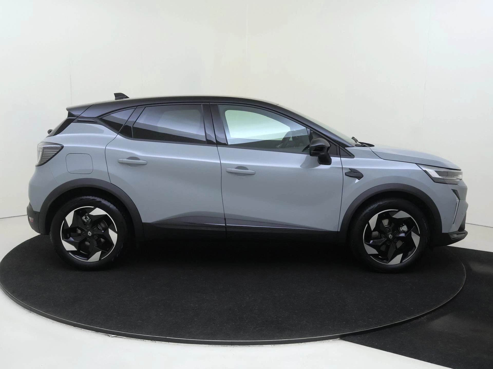 Renault Captur 1.8 E-Tech full hybrid 160 techno