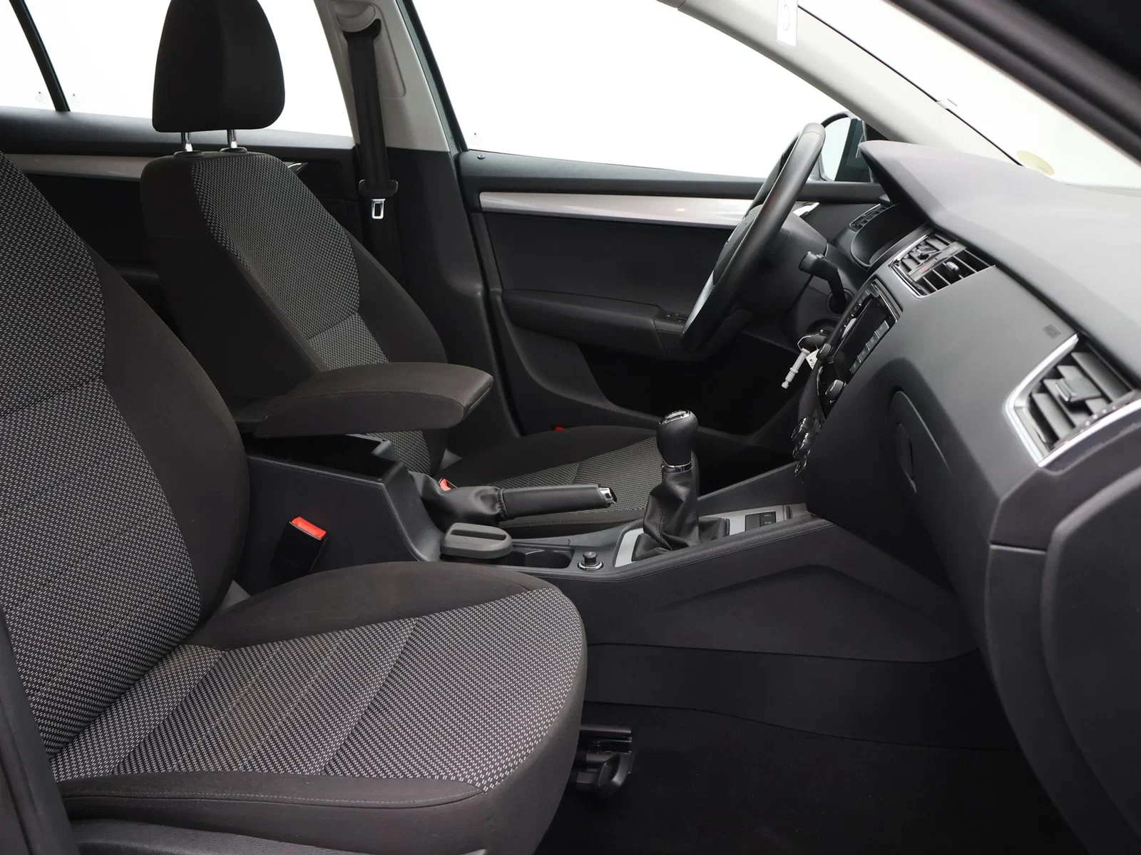 Škoda Octavia Combi Octavia Combi Ambition 1,.6TDI 90PK *TREKHAAK*NAVI*CRUISE CONTROL*DAB RADIO*AIRCO*BLTH*...*