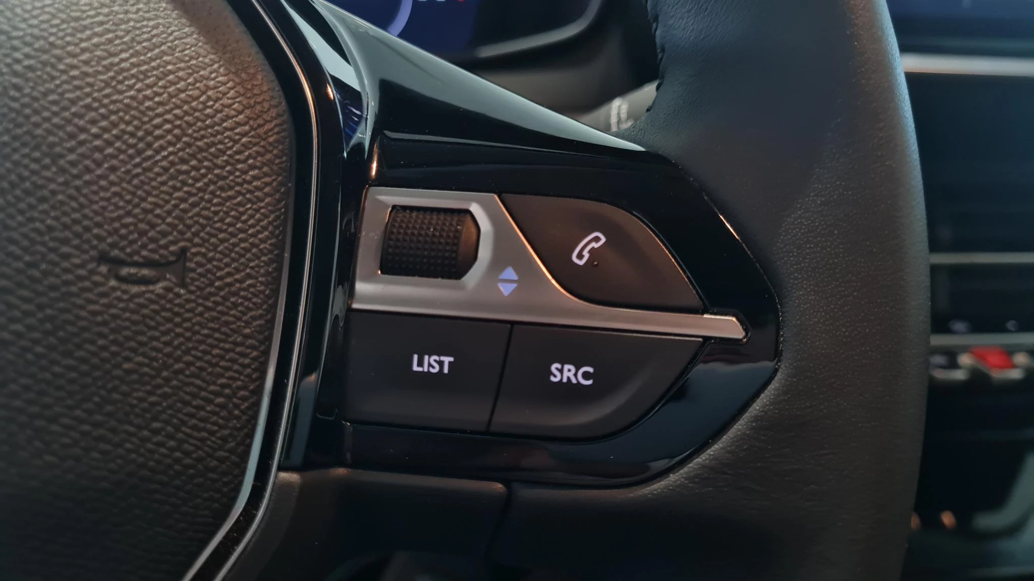 Peugeot-208-image-20