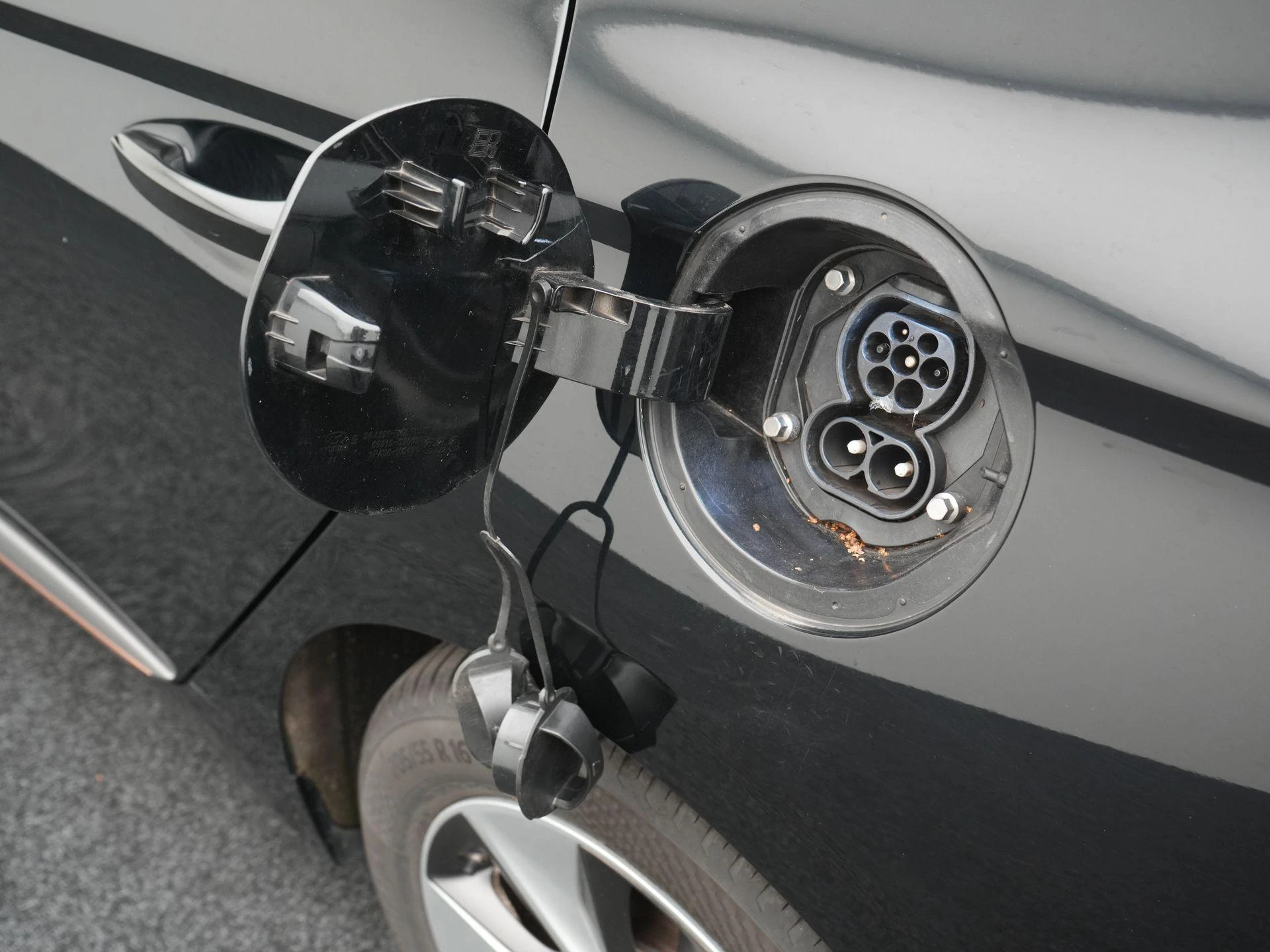 Hyundai-IONIQ-image-36