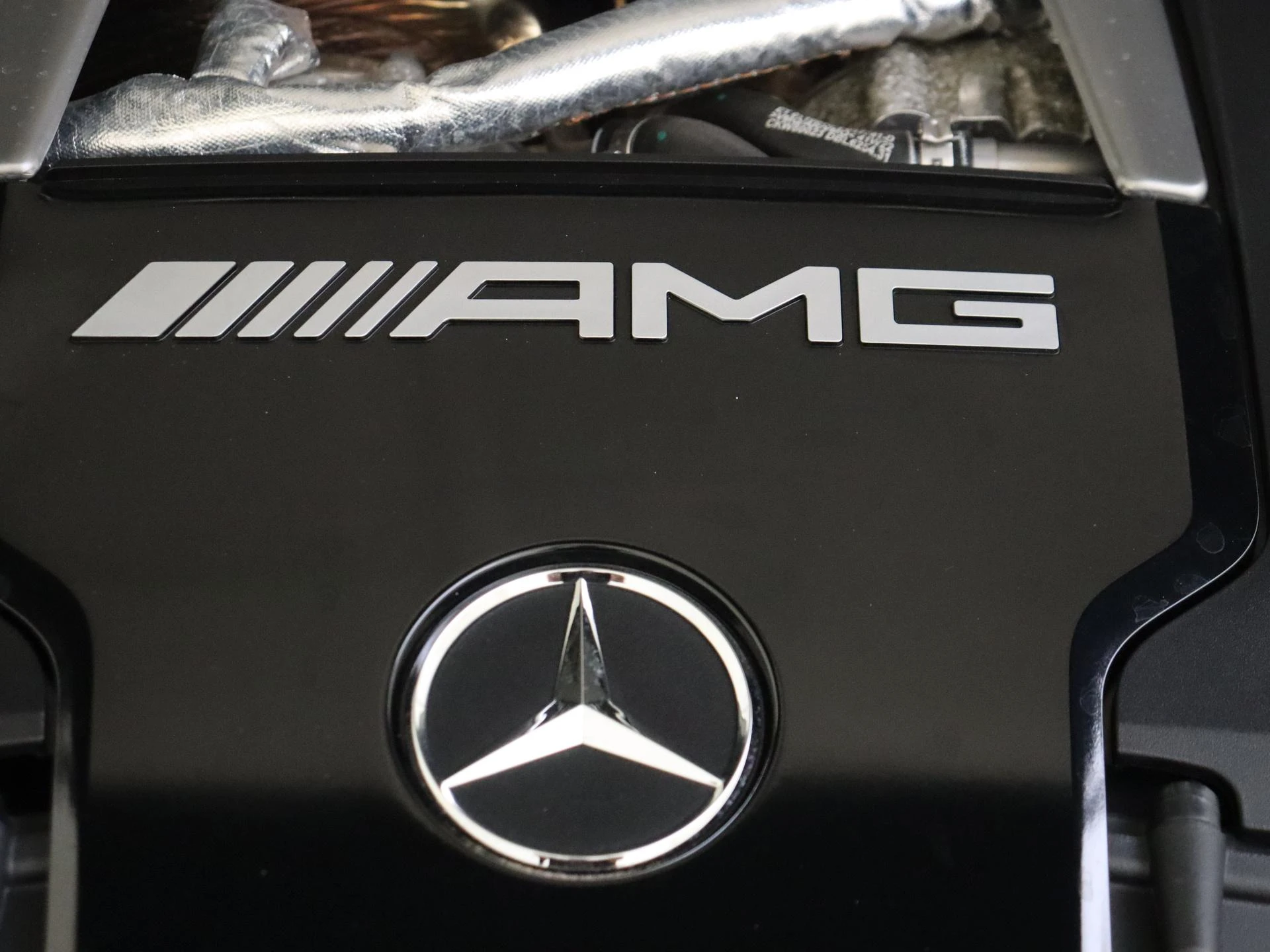 Mercedes-Benz-G-Klasse-image-9