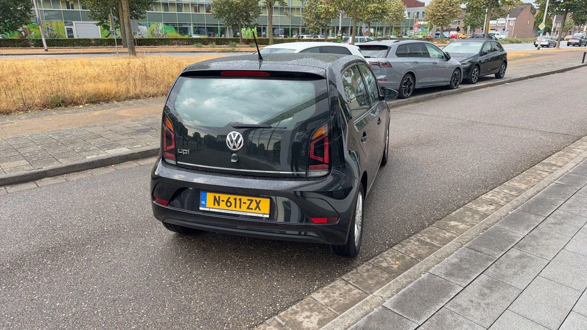 Volkswagen-up!-image-4