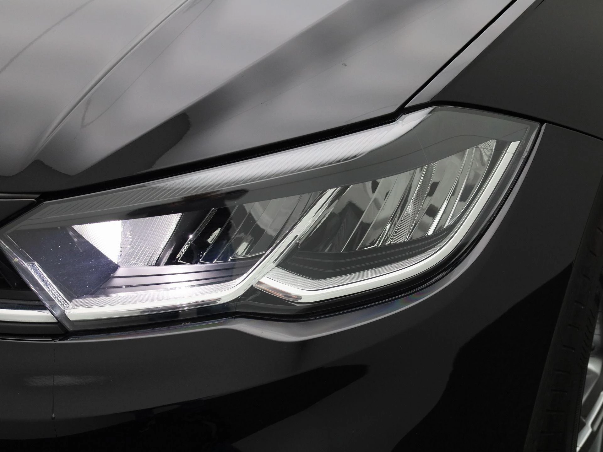 Volkswagen-Polo-image-13