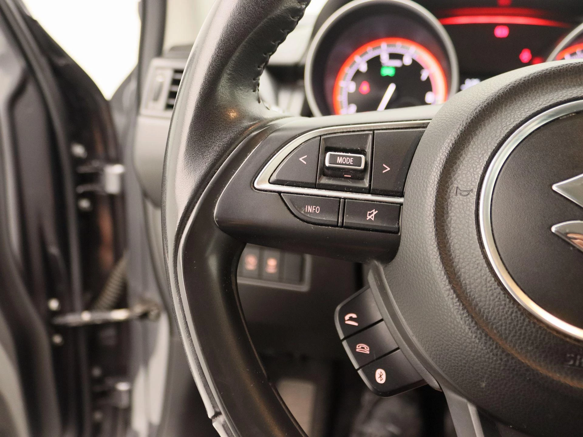 Suzuki-Swift-image-17