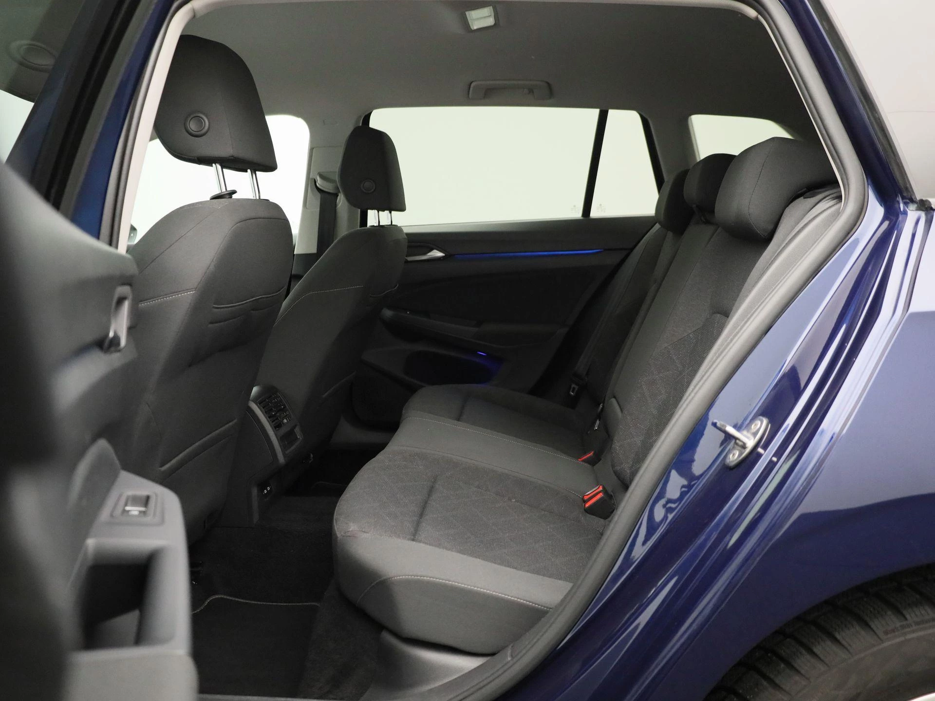 Volkswagen-Golf-image-11