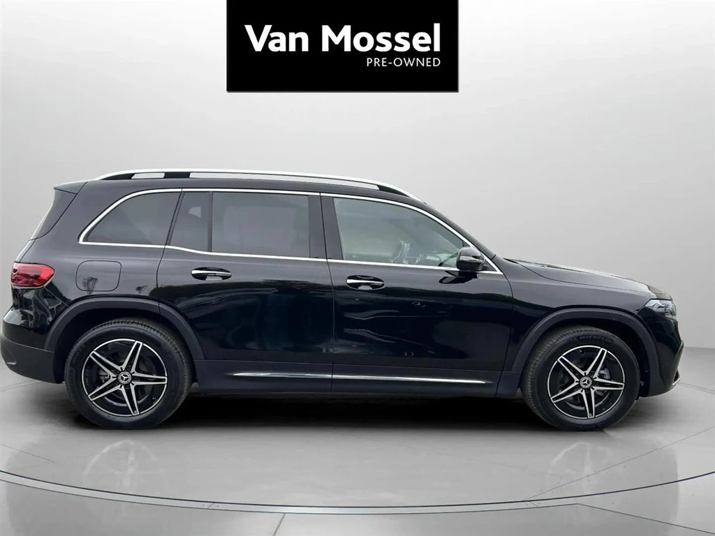 Mercedes-Benz-EQB-image-3