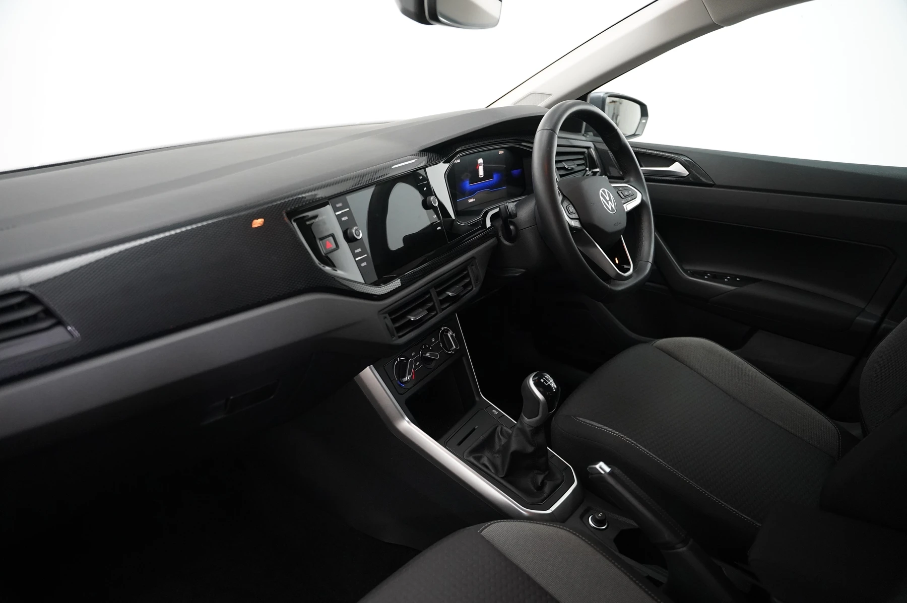 Volkswagen-Polo-image-1