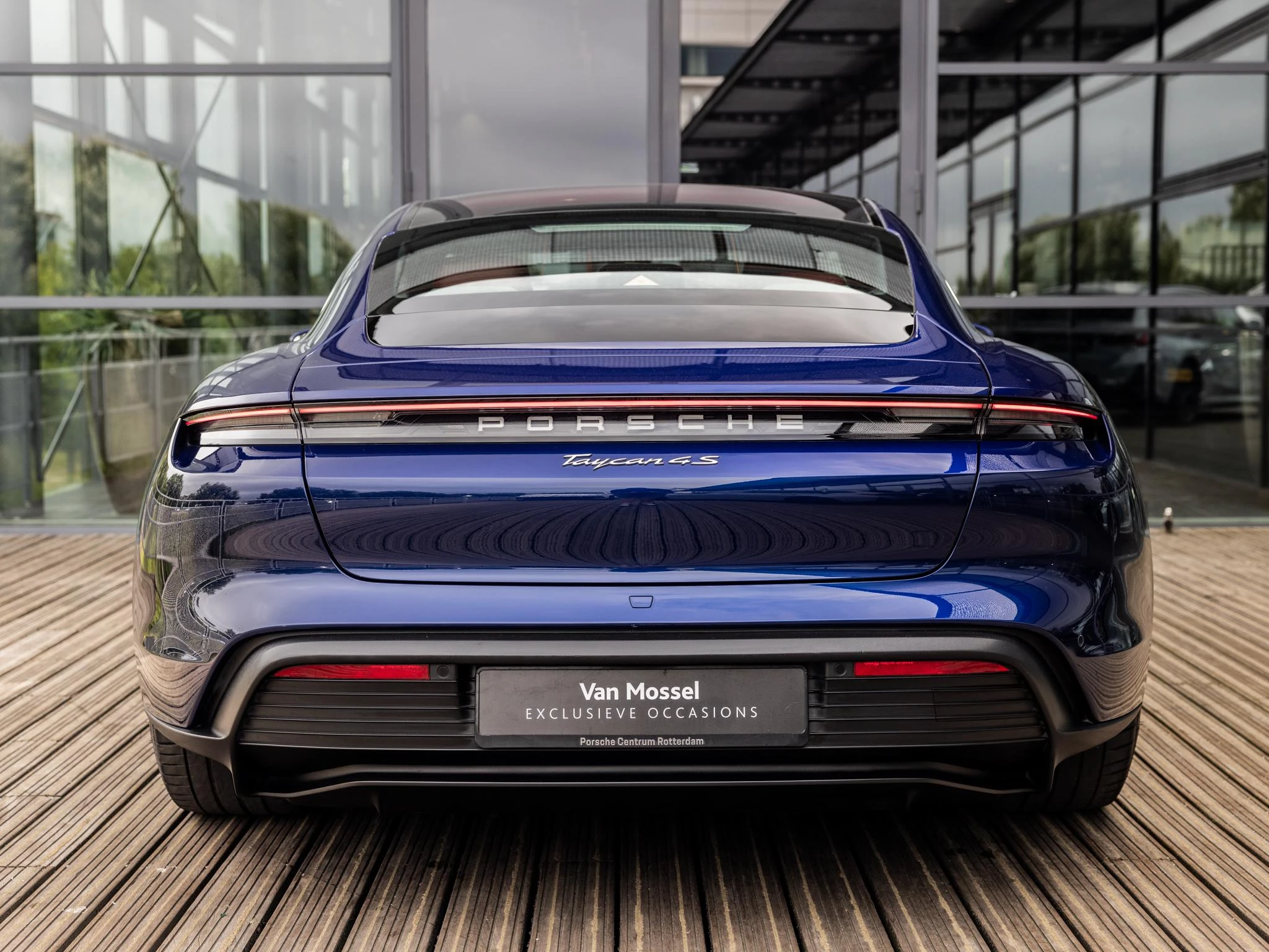 Porsche-Taycan-image-10