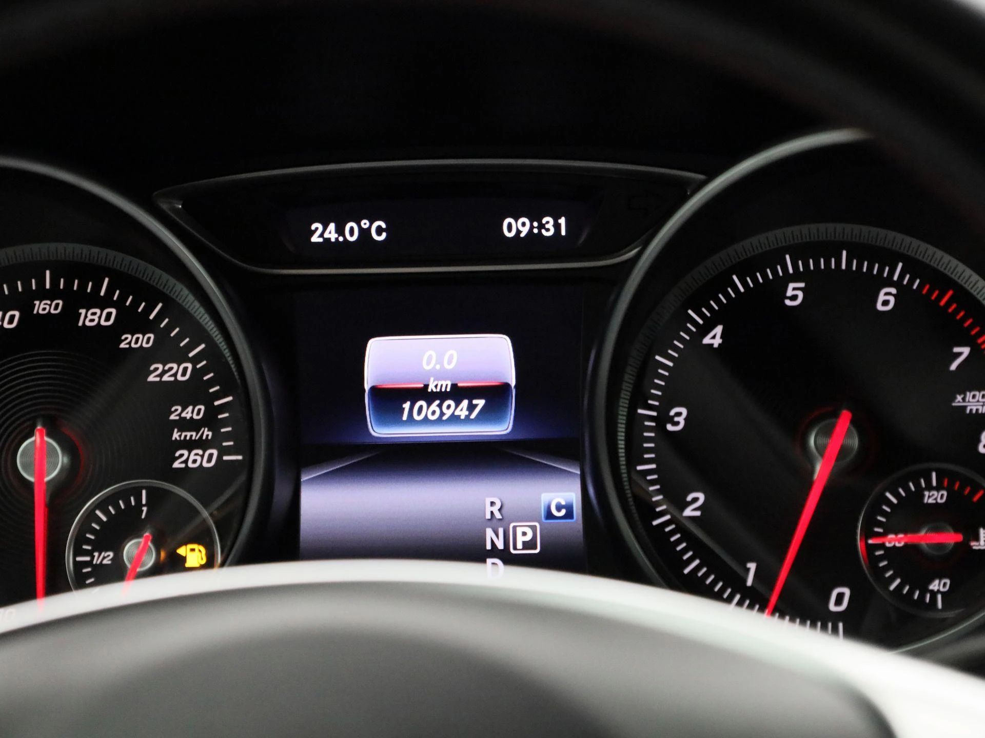 Mercedes-Benz-CLA-image-7