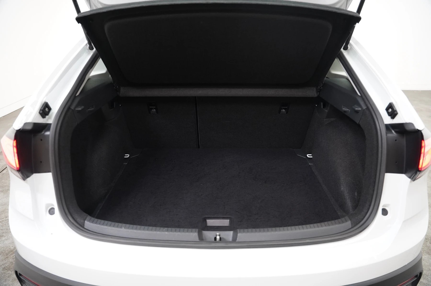 Volkswagen-Taigo-image-11