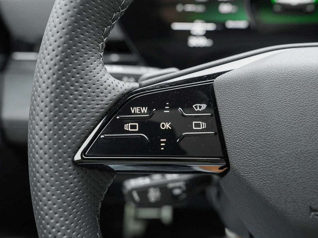 Audi-S6 Avant e-tron-image-14