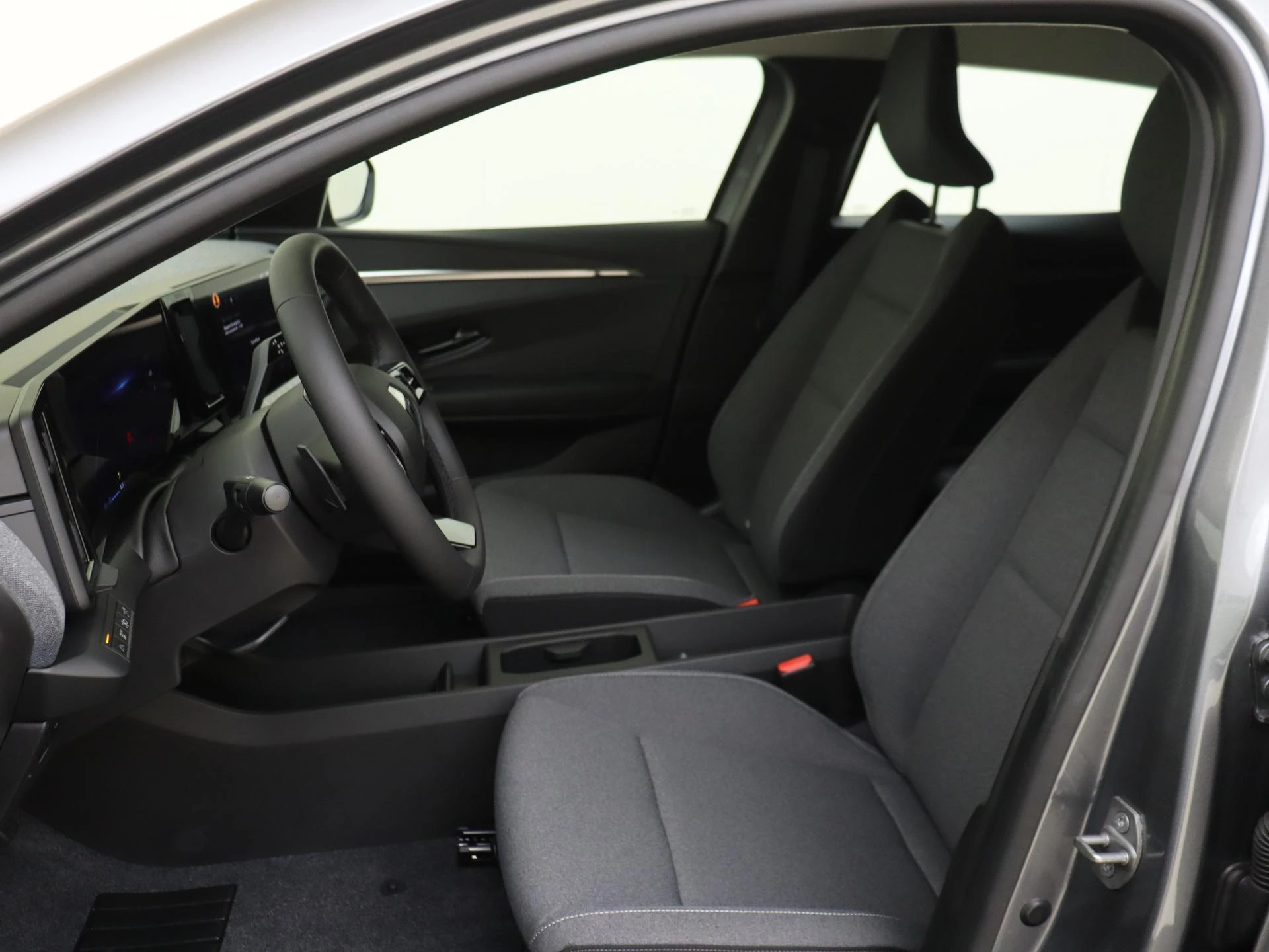 Renault-Megane E-Tech-image-10