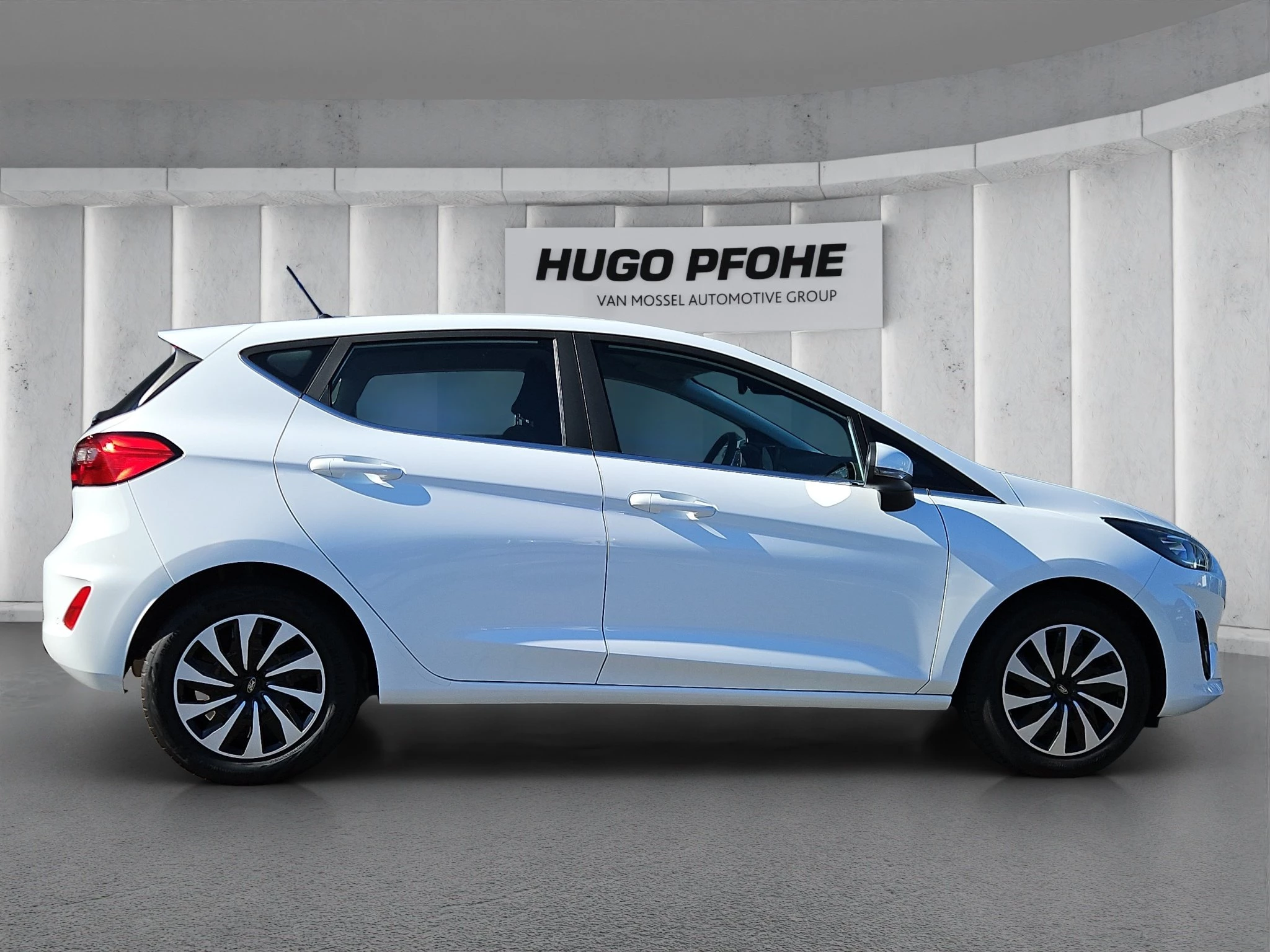 Ford Fiesta Titanium LED | KLIMAAUTOMATIK | PDC | BT