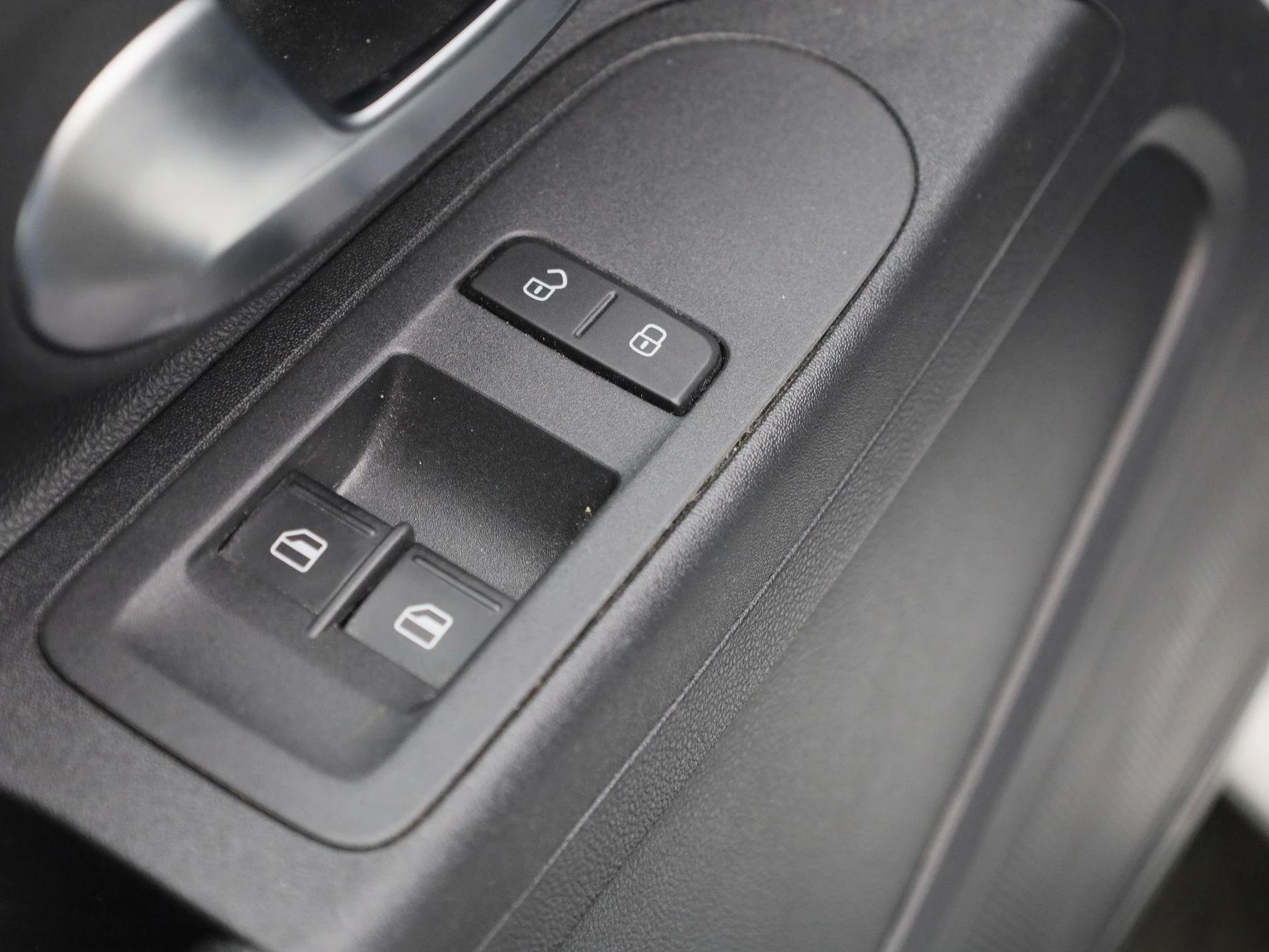 Volkswagen-up!-image-22