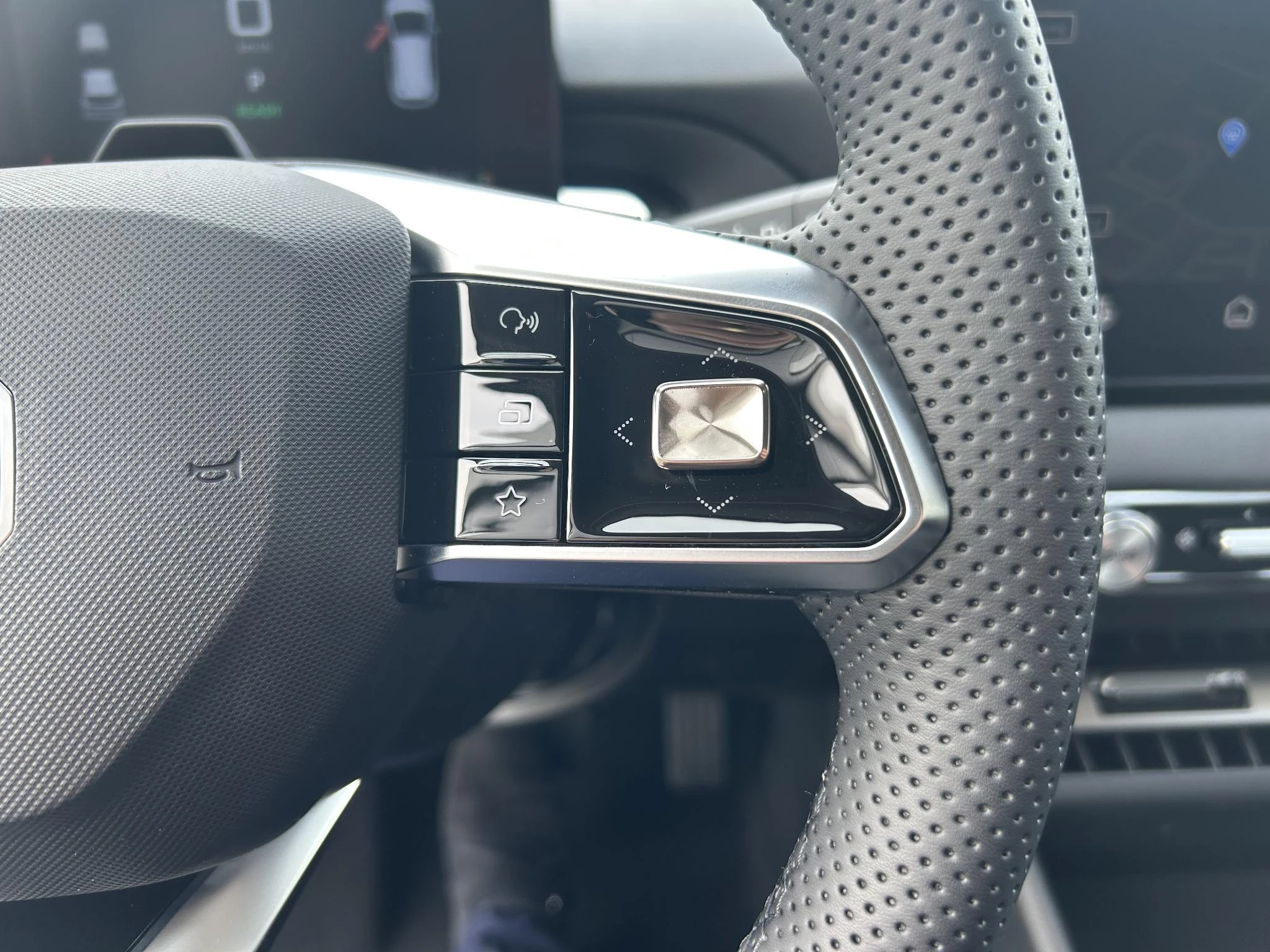 MG-MG4 EV Urban-image-10