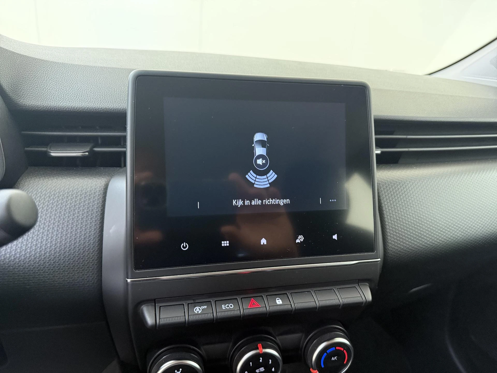 Renault-Clio-image-19