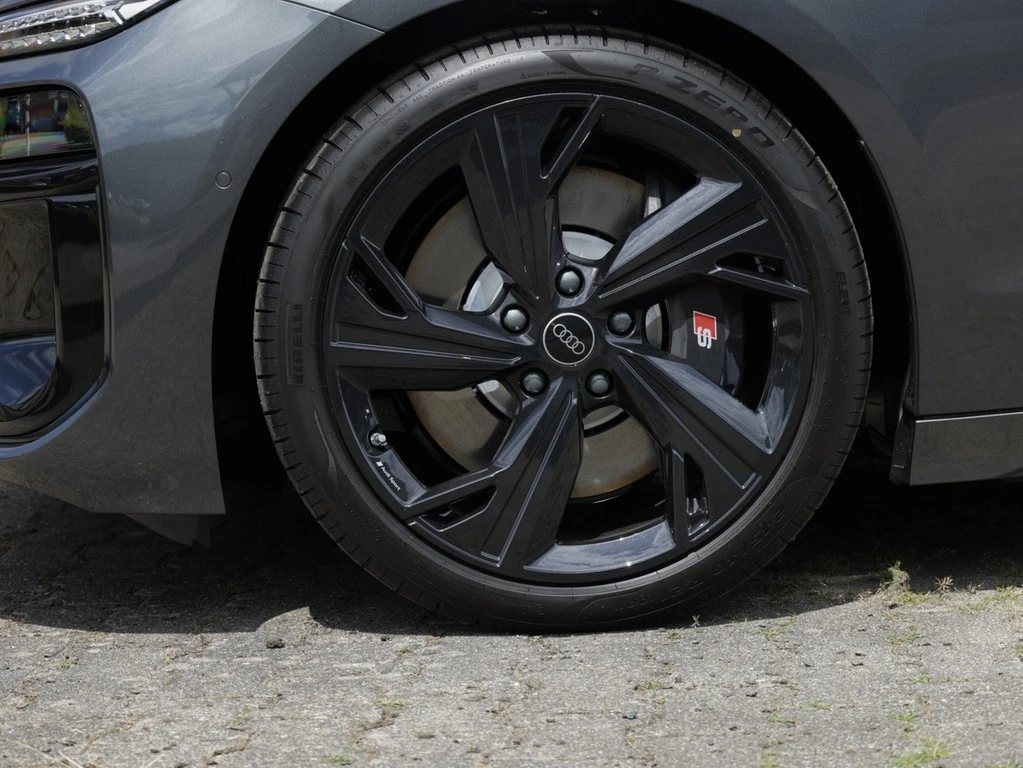 Audi-S6 Avant e-tron-image-4