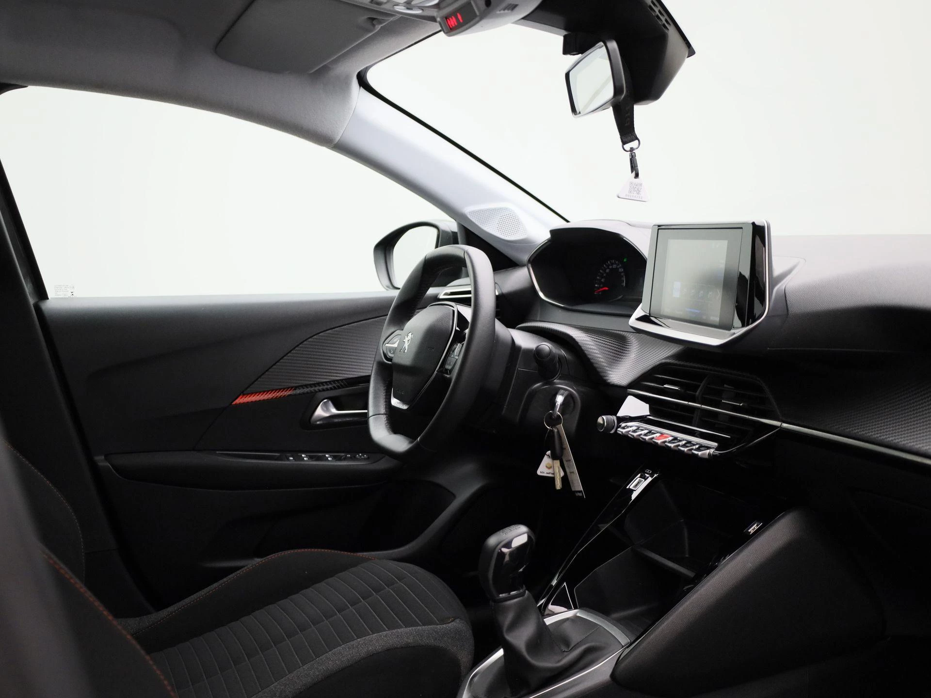 Peugeot-208-image-29