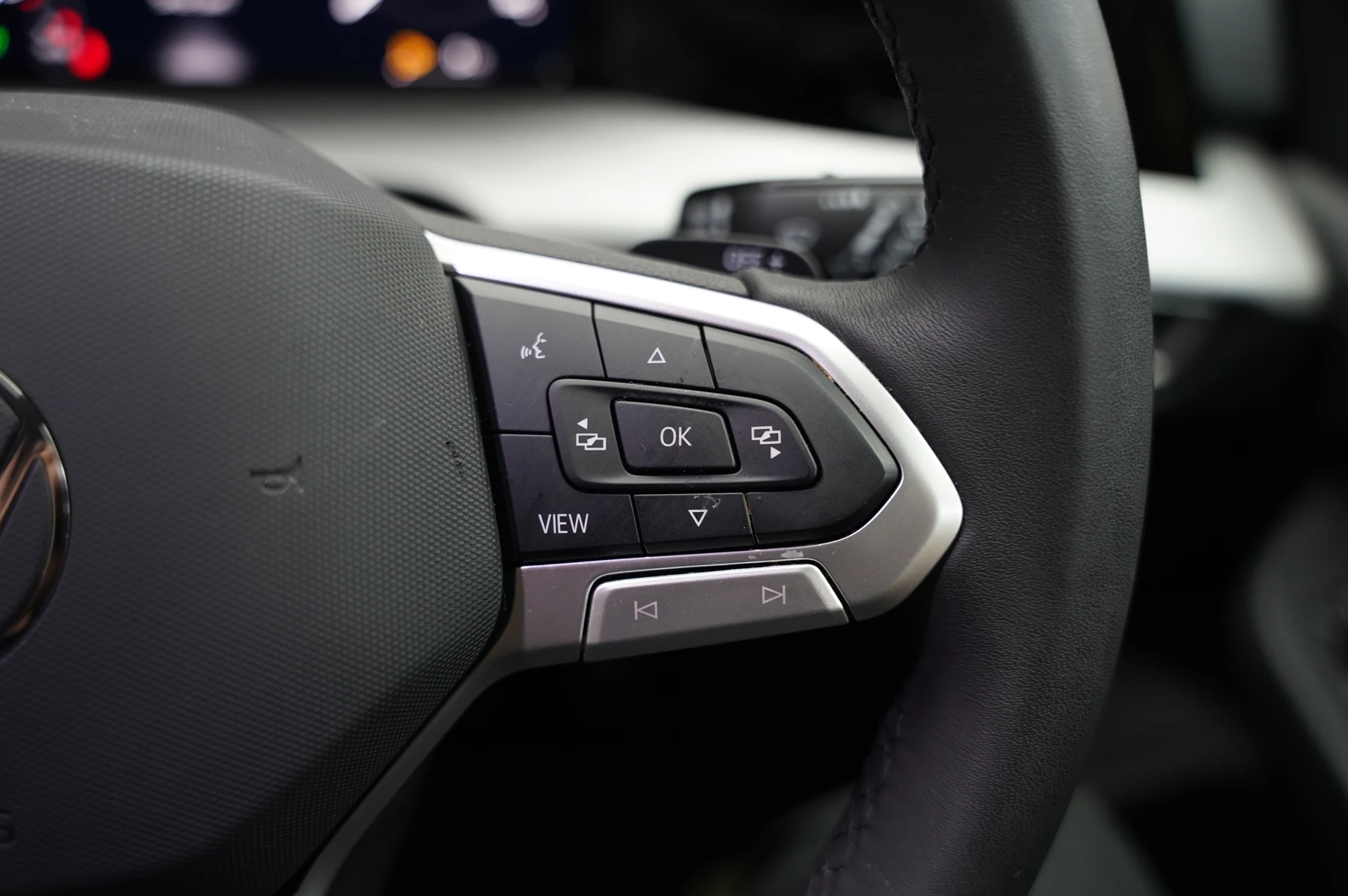 Volkswagen-Golf-image-18
