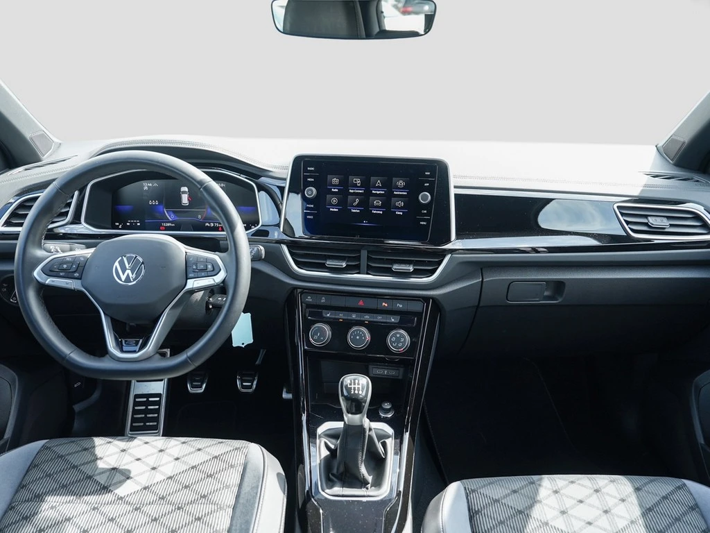 Volkswagen-T-Roc-image-10