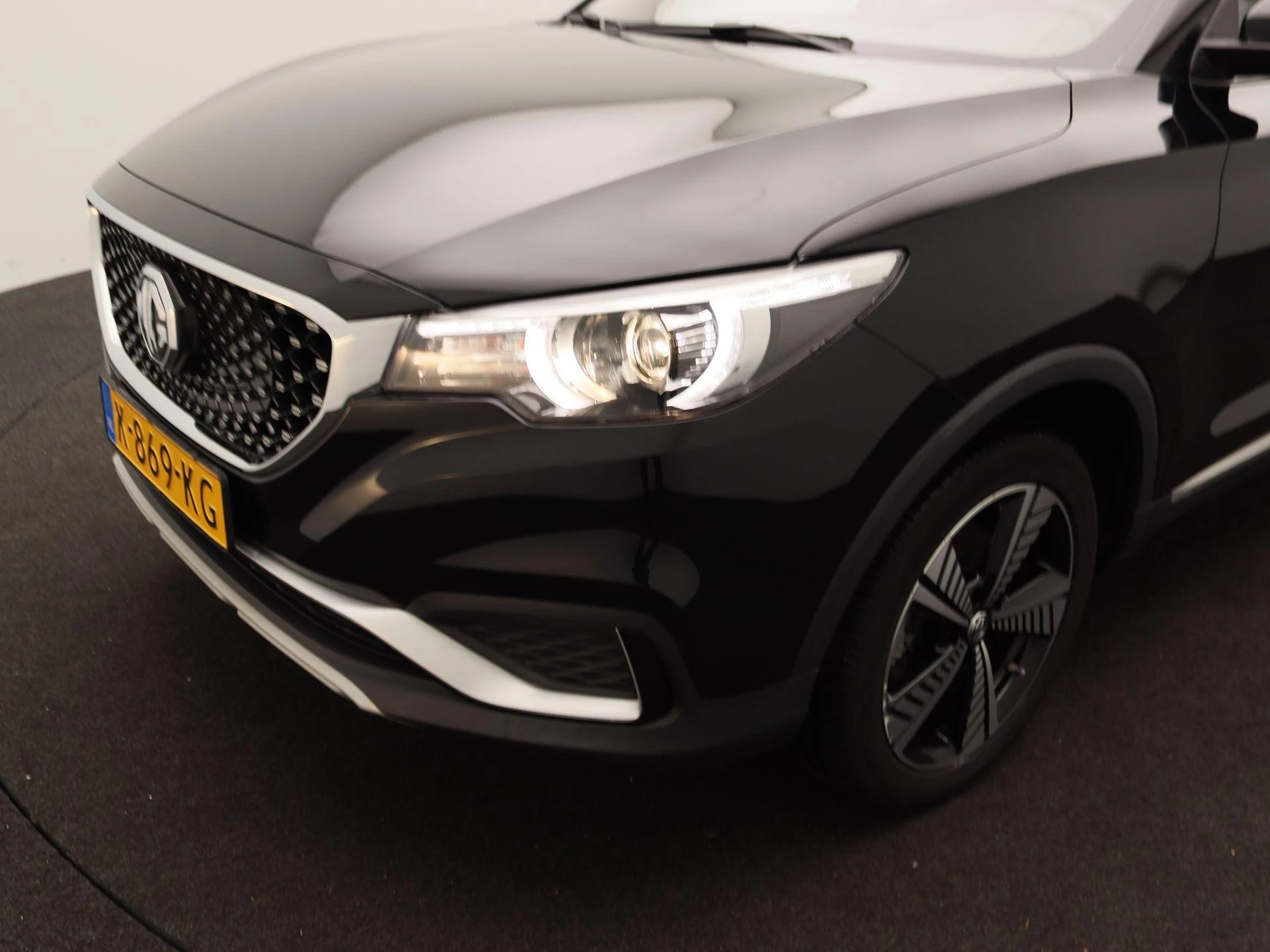 MG-ZS EV-image-15