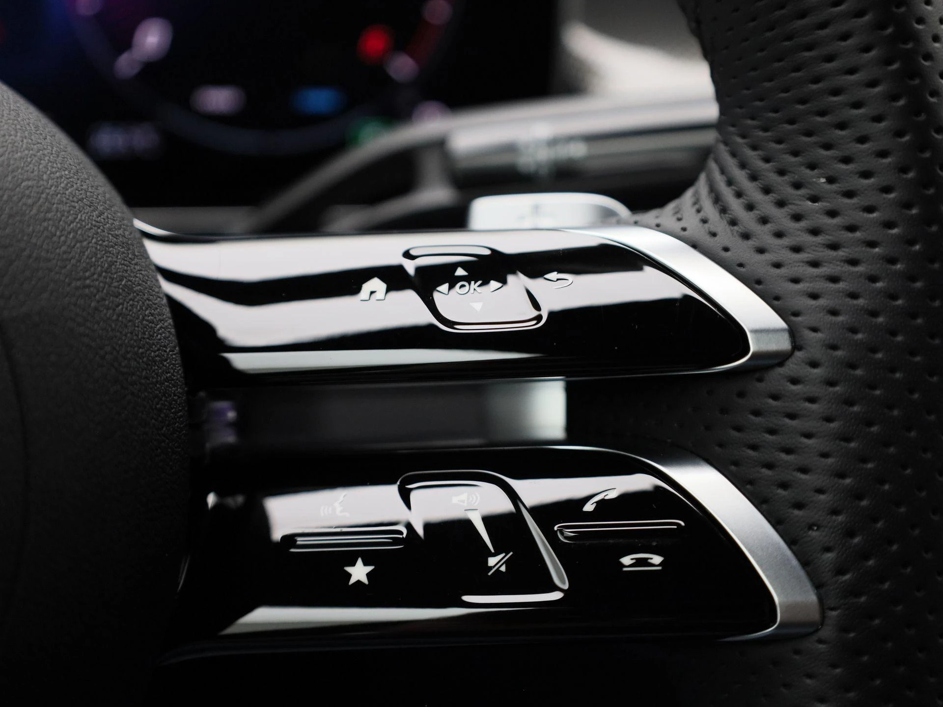 Mercedes-Benz-GLC-image-26