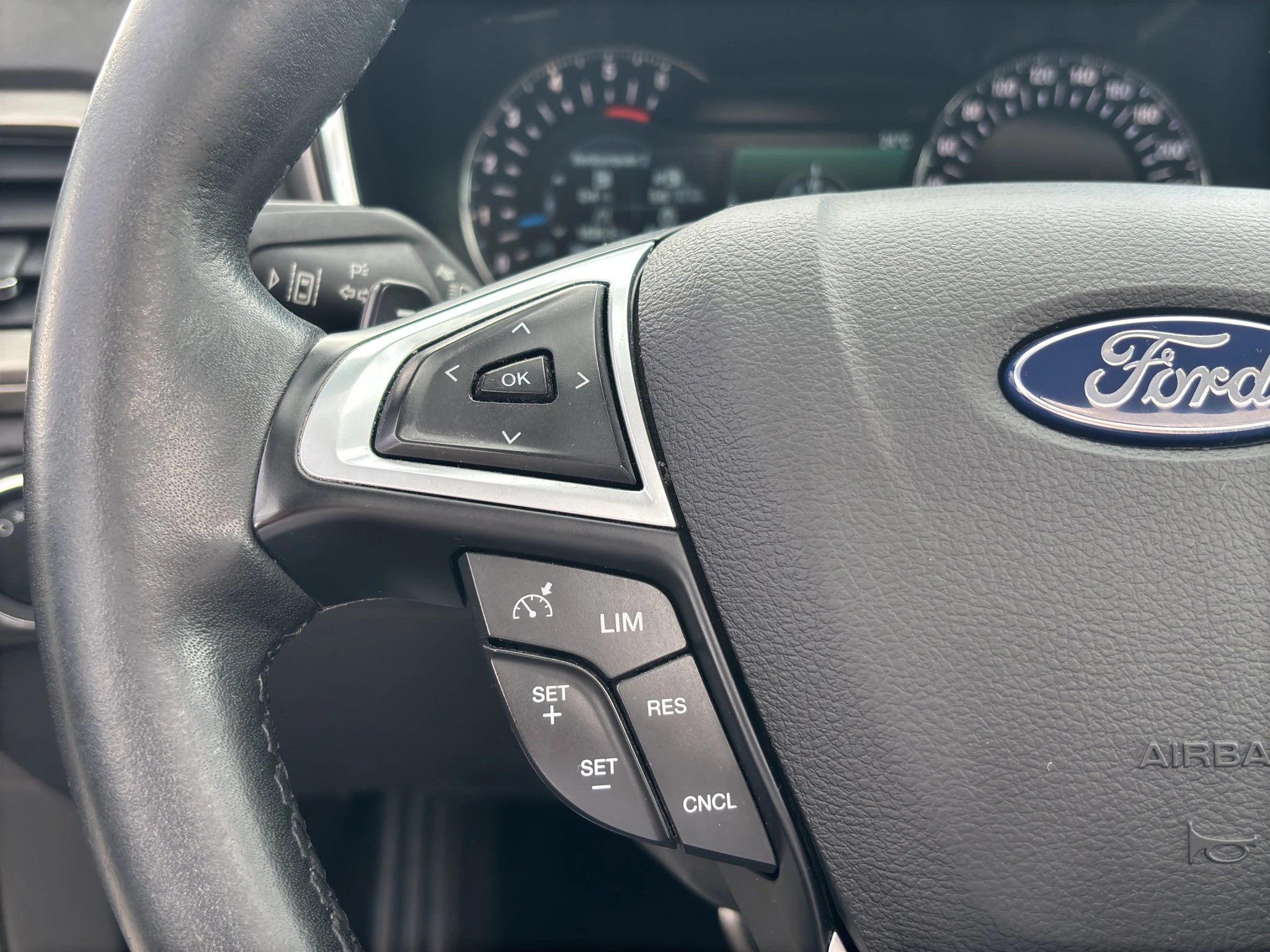 Ford-Mondeo-image-19