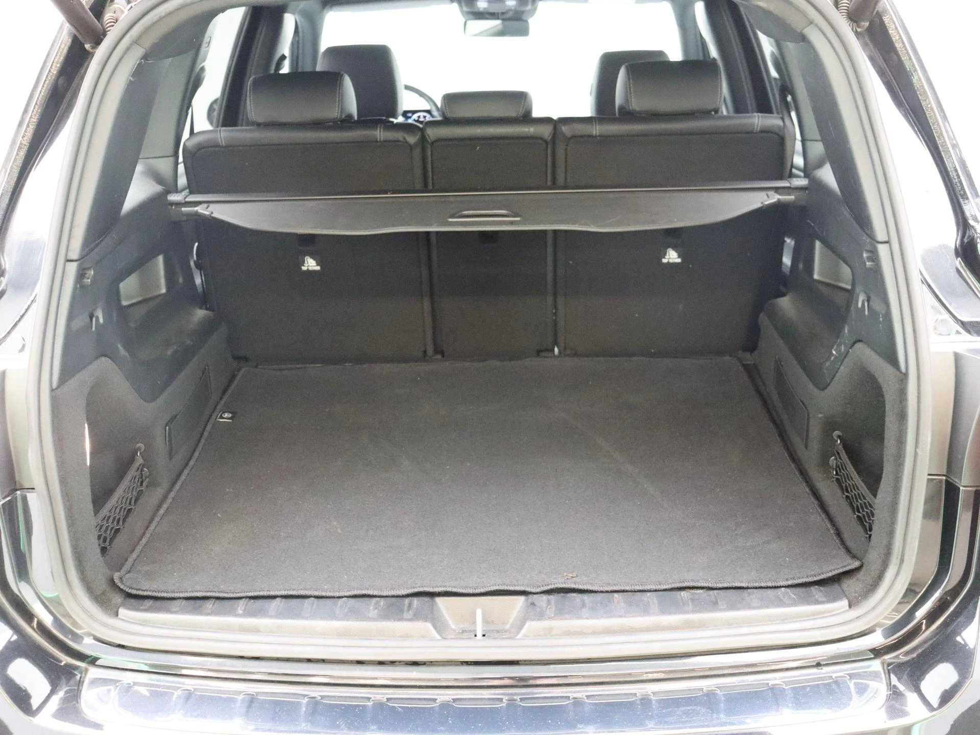 Mercedes-Benz GLB 200 Business Solution + CARPLAY + LED + CAMERA +