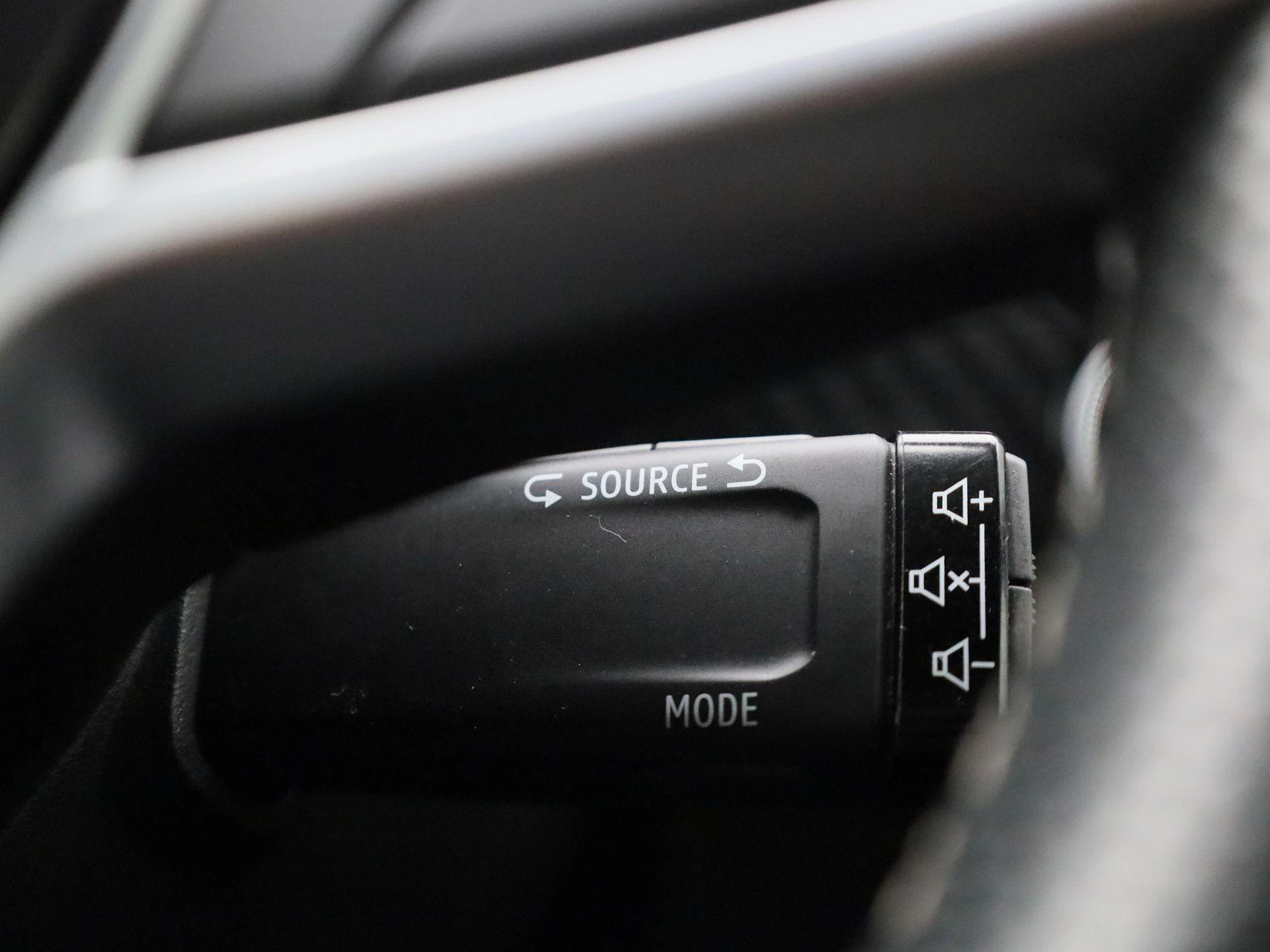 Renault-Arkana-image-25