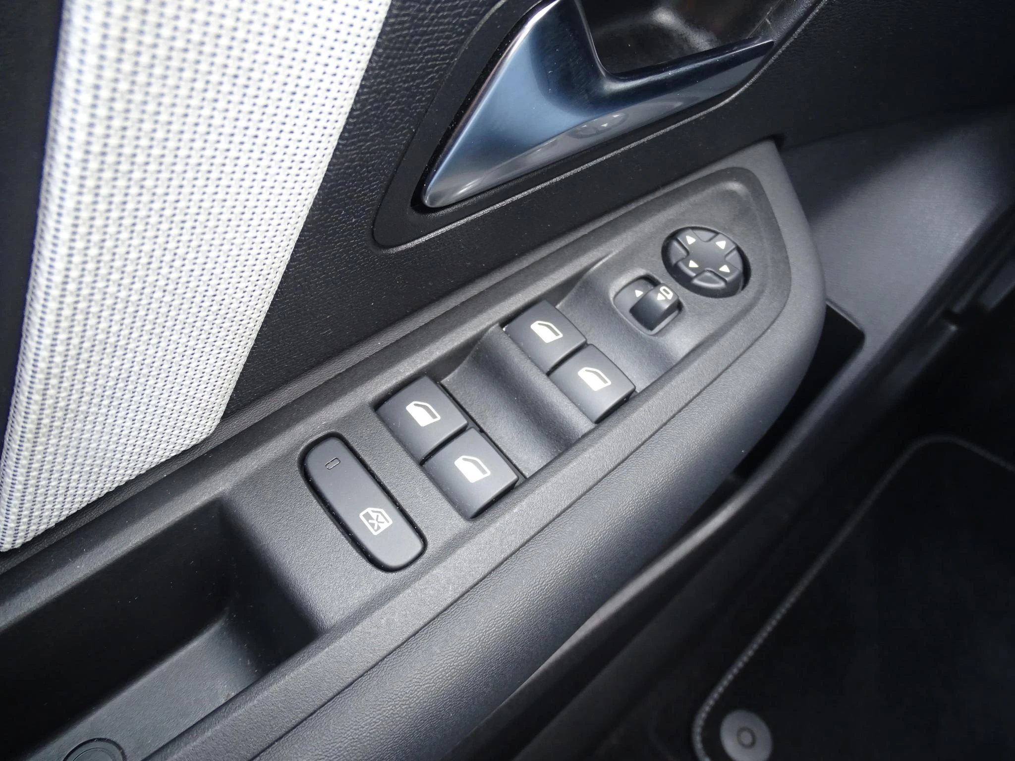 Citroën C4 1.2 Hybride 136 ë-DCS6 MAX