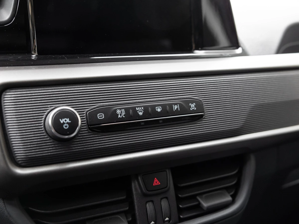 Ford-Transit Courier-image-17