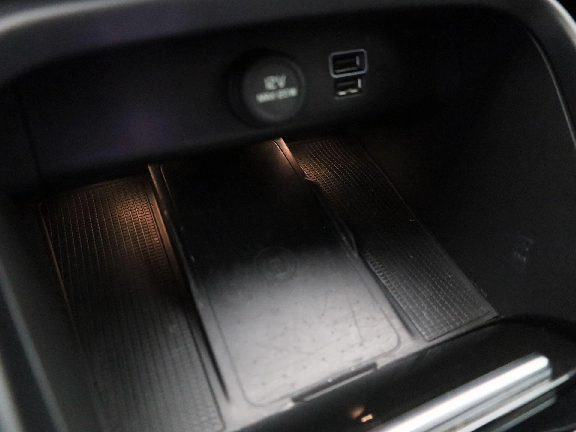 Volvo-XC40-image-25