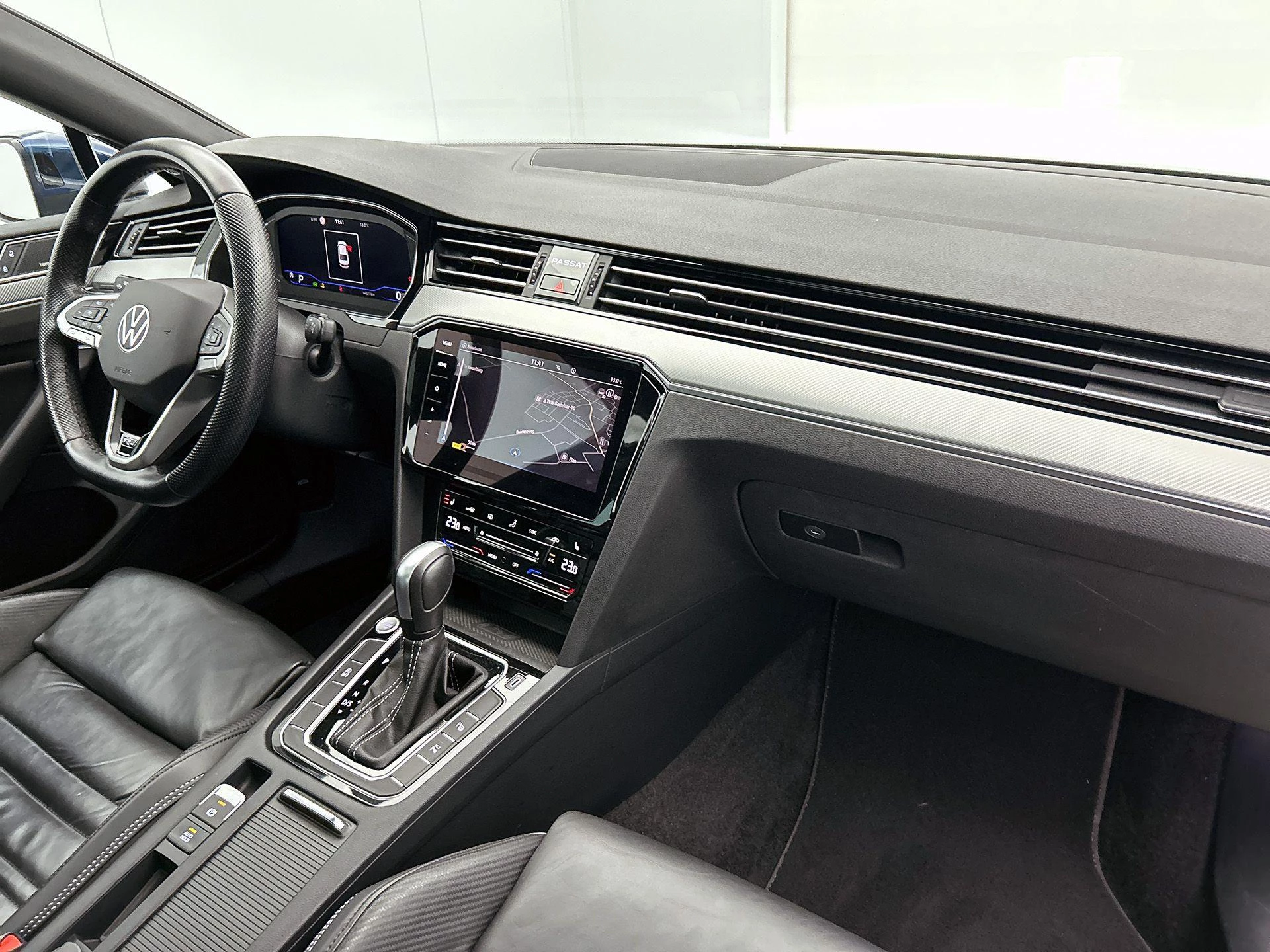 Volkswagen-Passat-image-28