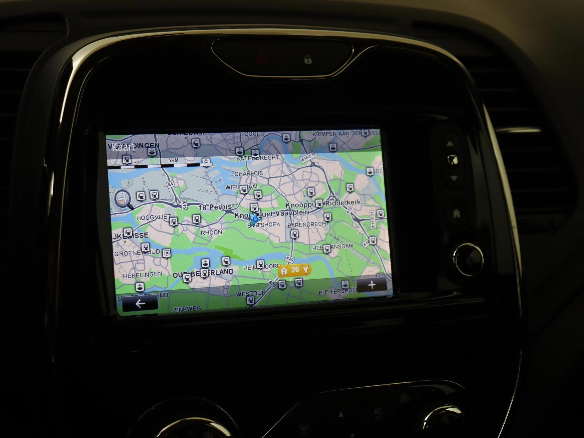 Renault-Captur-image-16