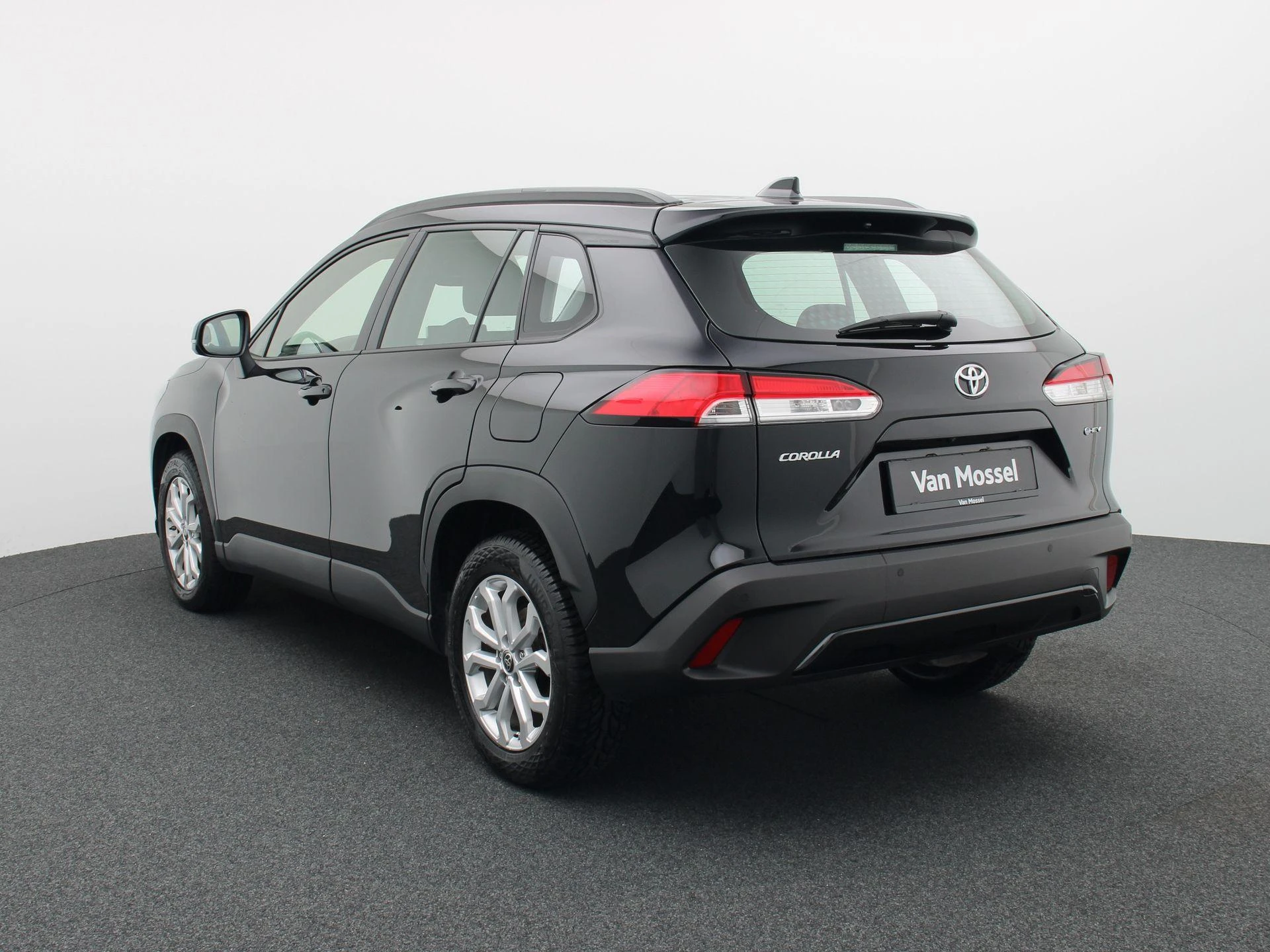 Toyota-Corolla Cross-image-1