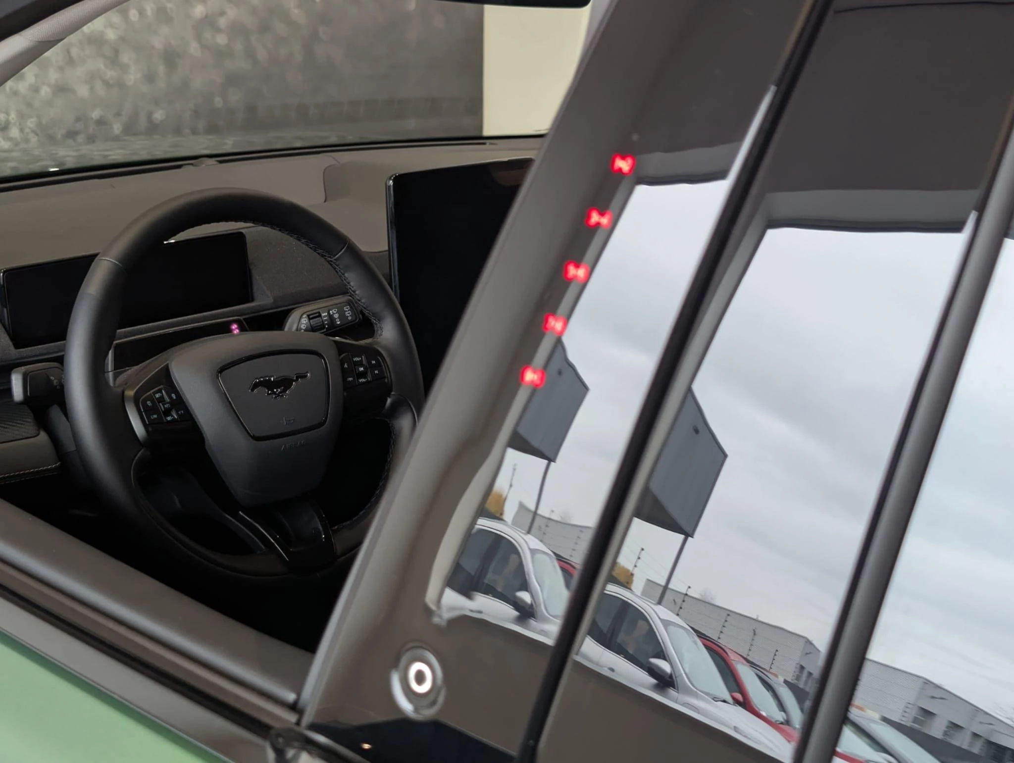 Ford-Mustang Mach-E-image-29