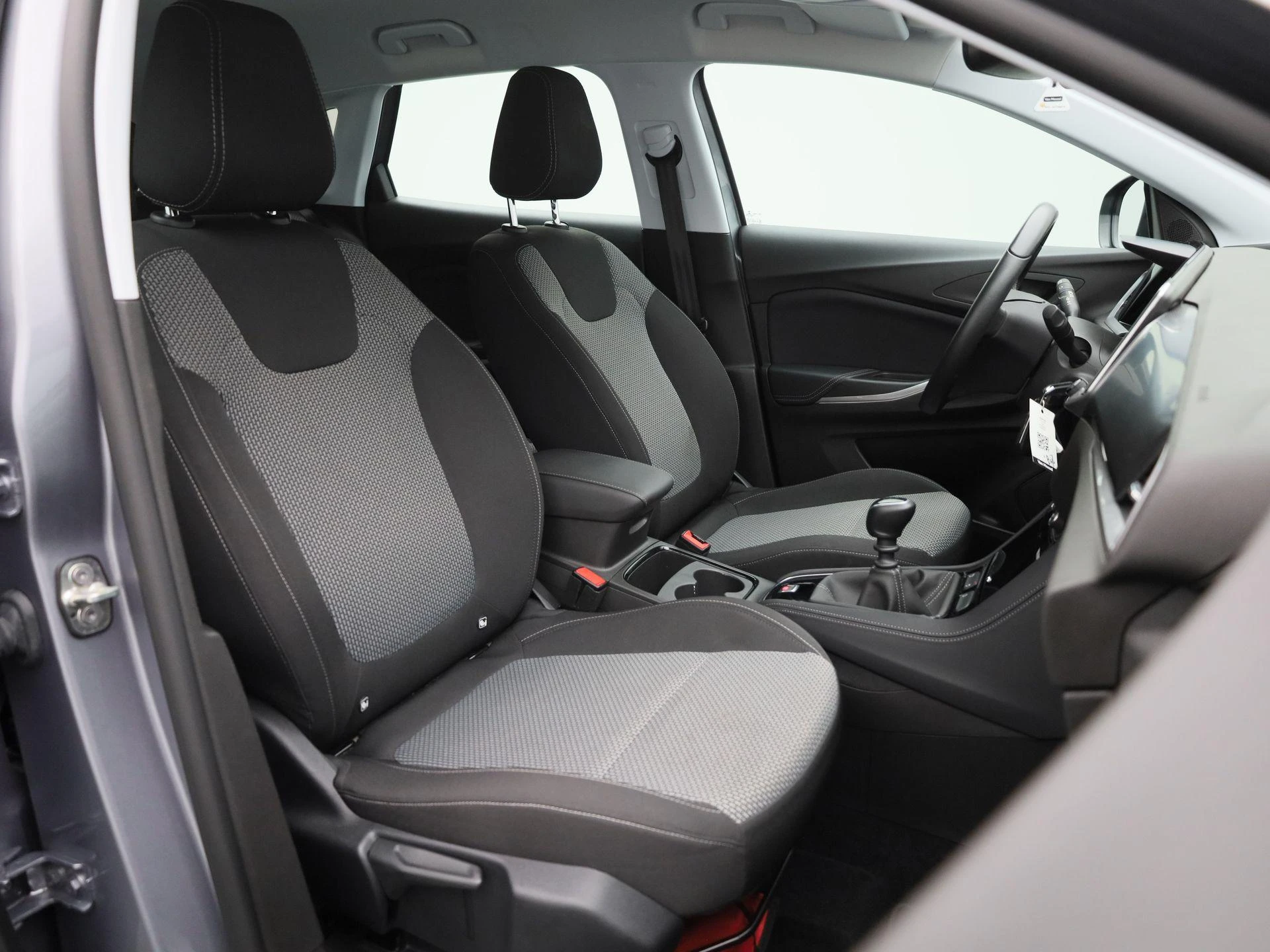 Opel-Grandland-image-28