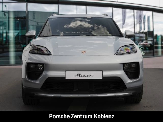 Porsche Macan 4 -