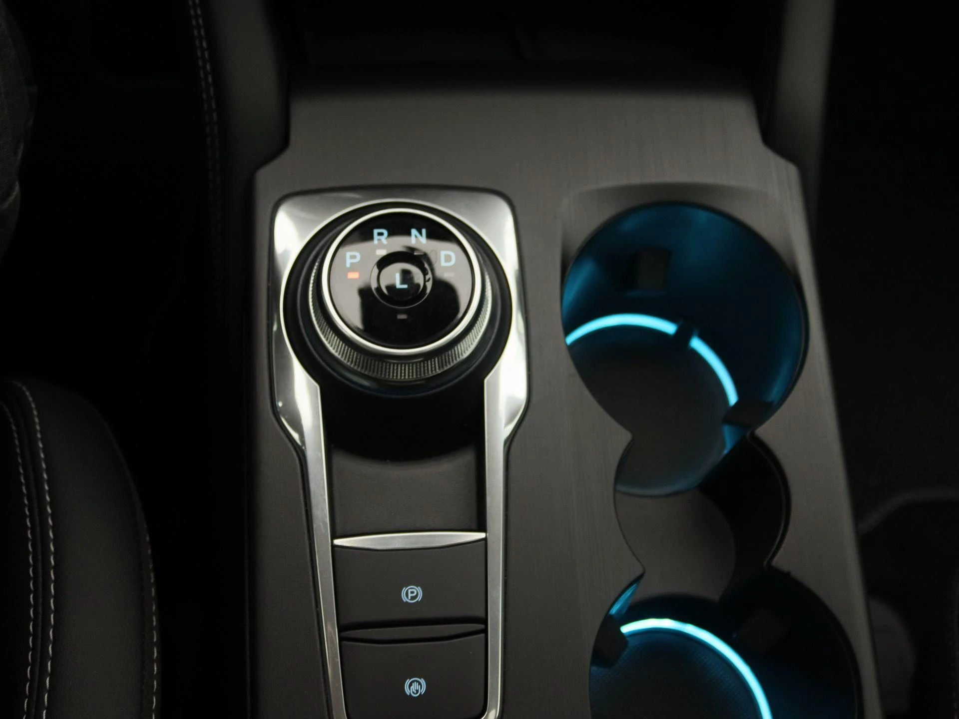 Ford-Kuga-image-8